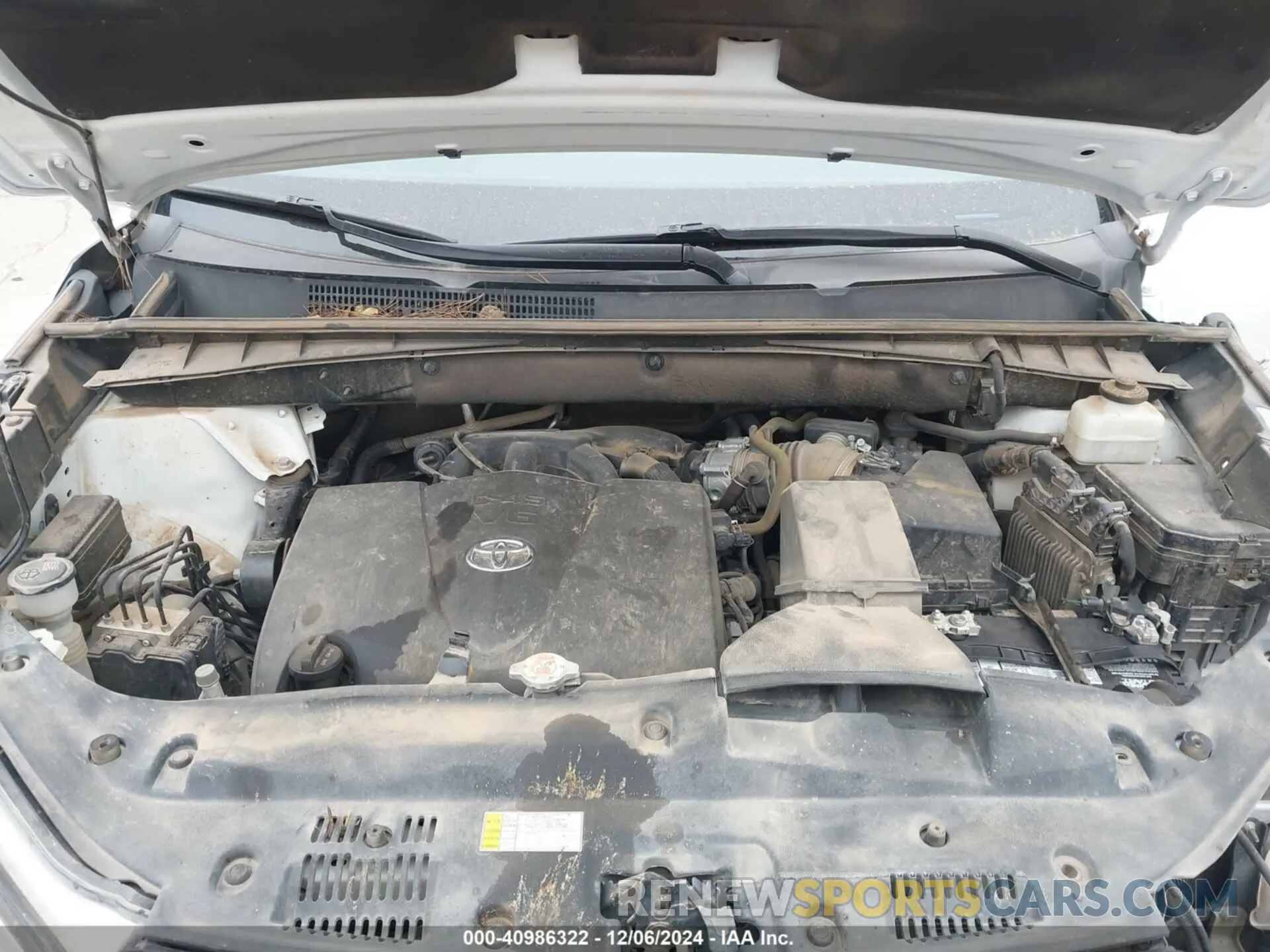 10 fotografías del automóvil dañado 5TDKZRFH3KS366017 TOYOTA HIGHLANDER 2019