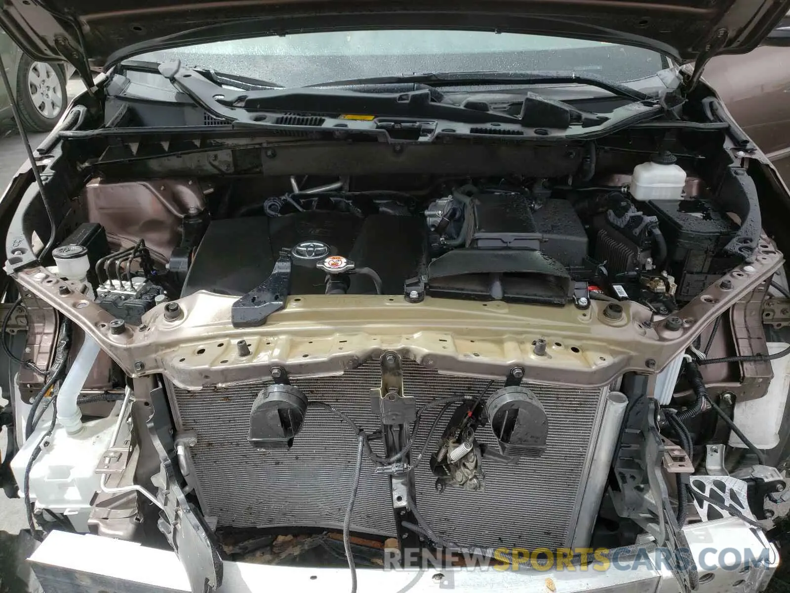 7 fotografías del automóvil dañado 5TDKZRFH4KS322866 TOYOTA HIGHLANDER 2019