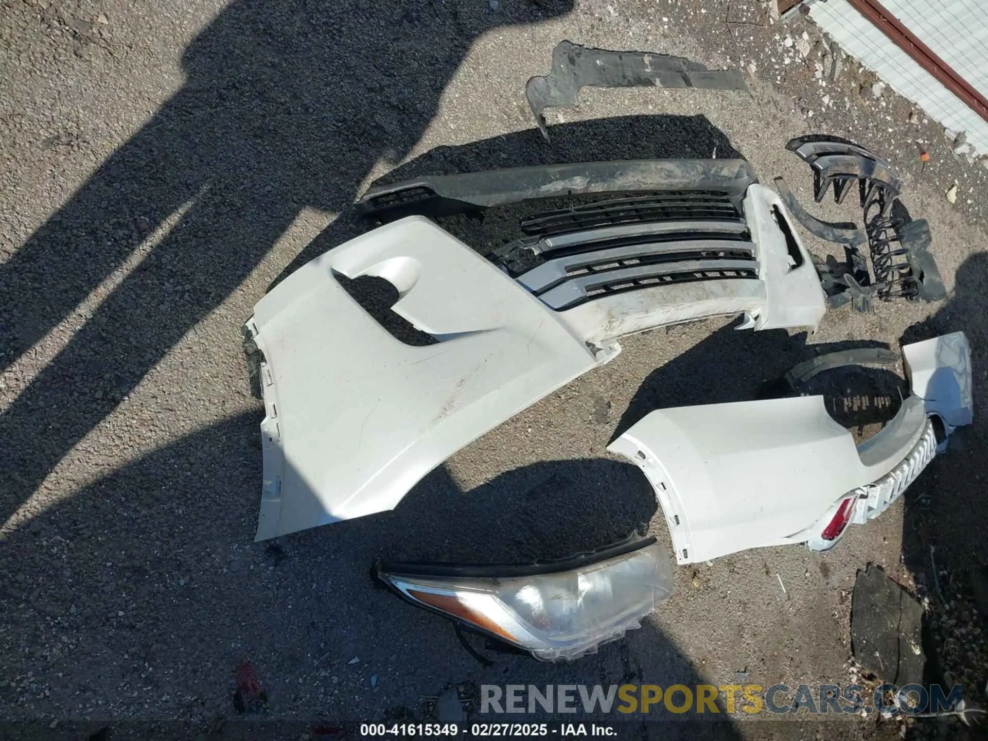 11 fotografías del automóvil dañado 5TDKZRFH4KS334371 TOYOTA HIGHLANDER 2019