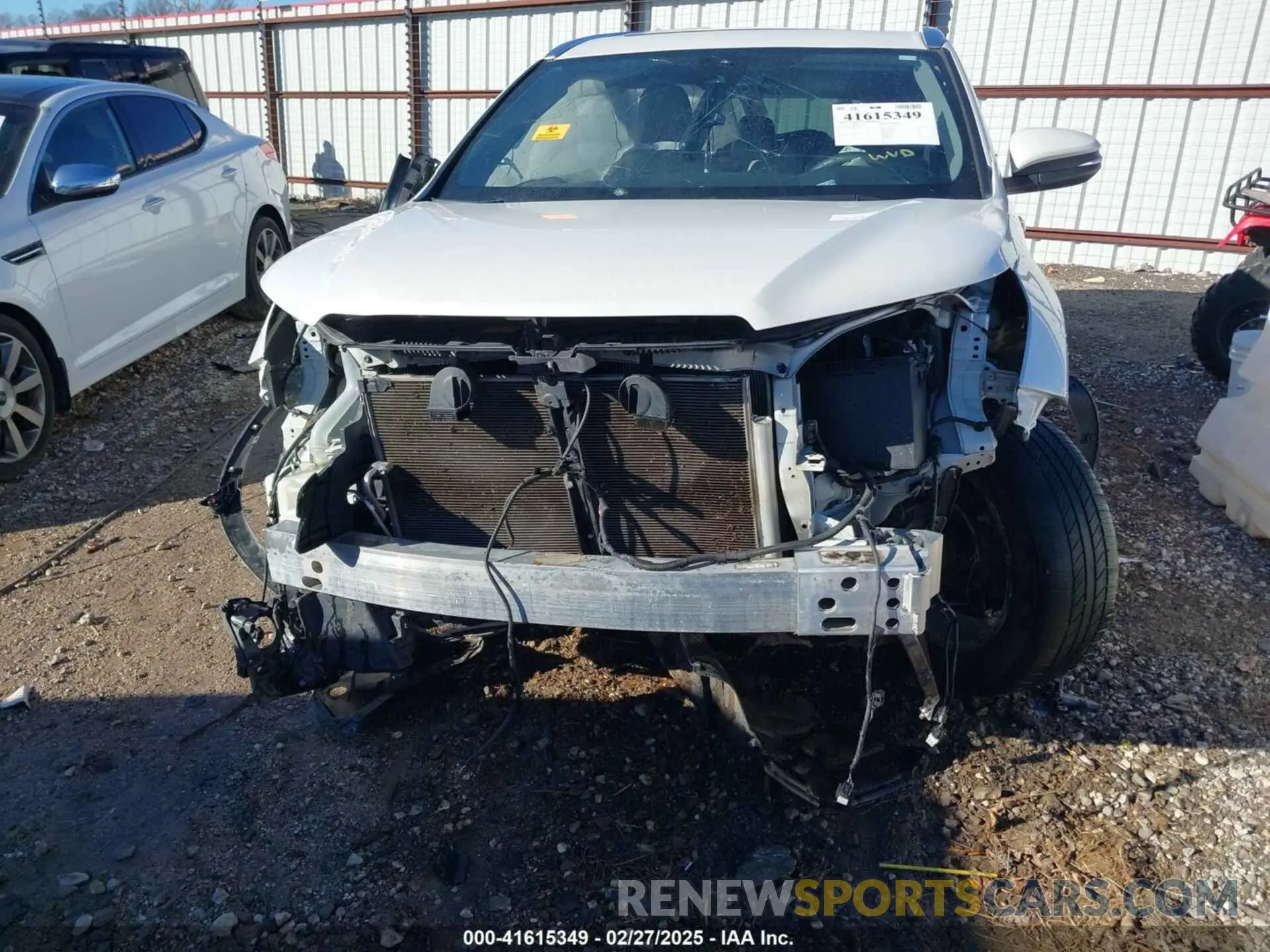 6 fotografías del automóvil dañado 5TDKZRFH4KS334371 TOYOTA HIGHLANDER 2019