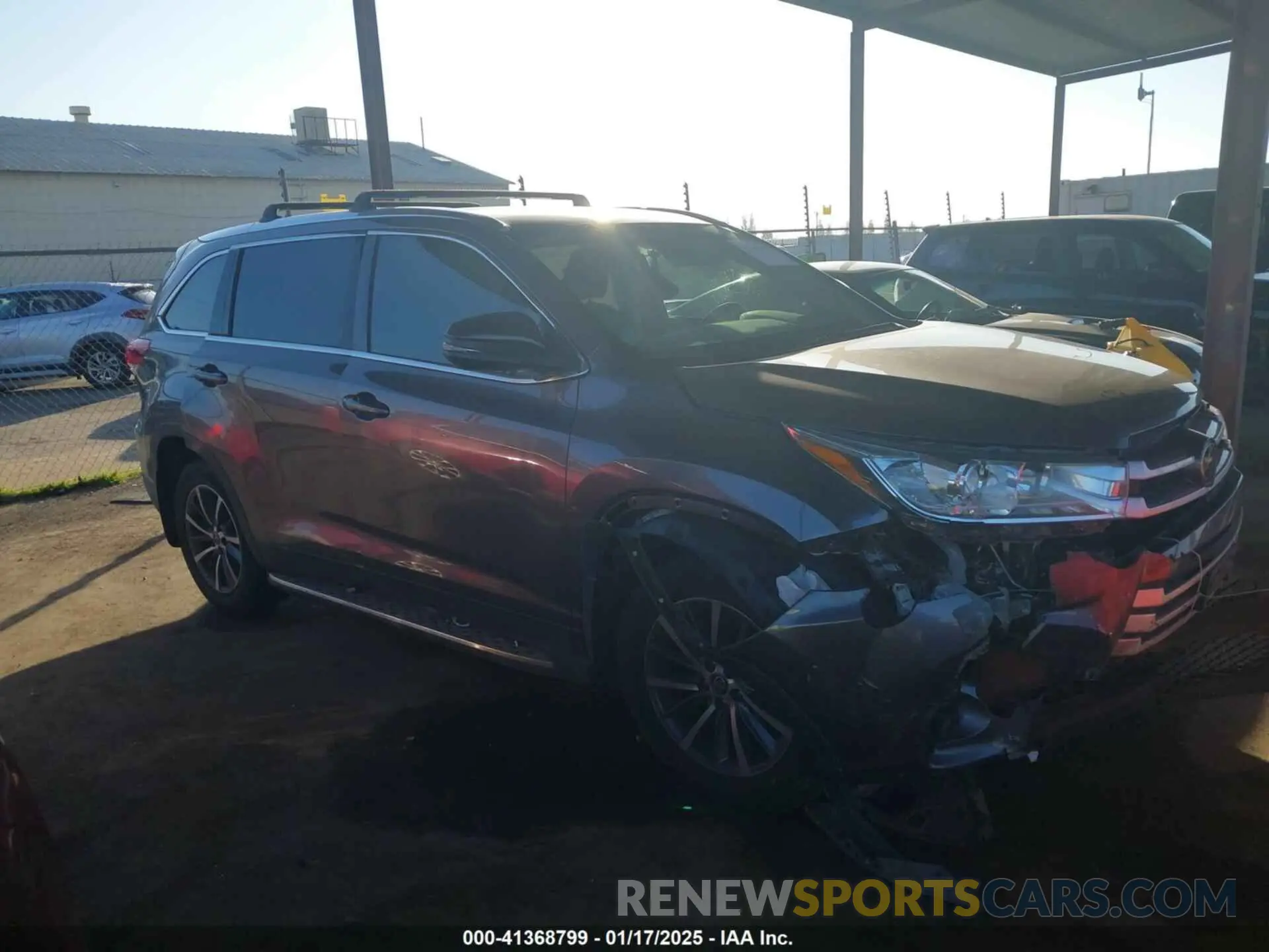 12 fotografías del automóvil dañado 5TDKZRFH4KS570387 TOYOTA HIGHLANDER 2019