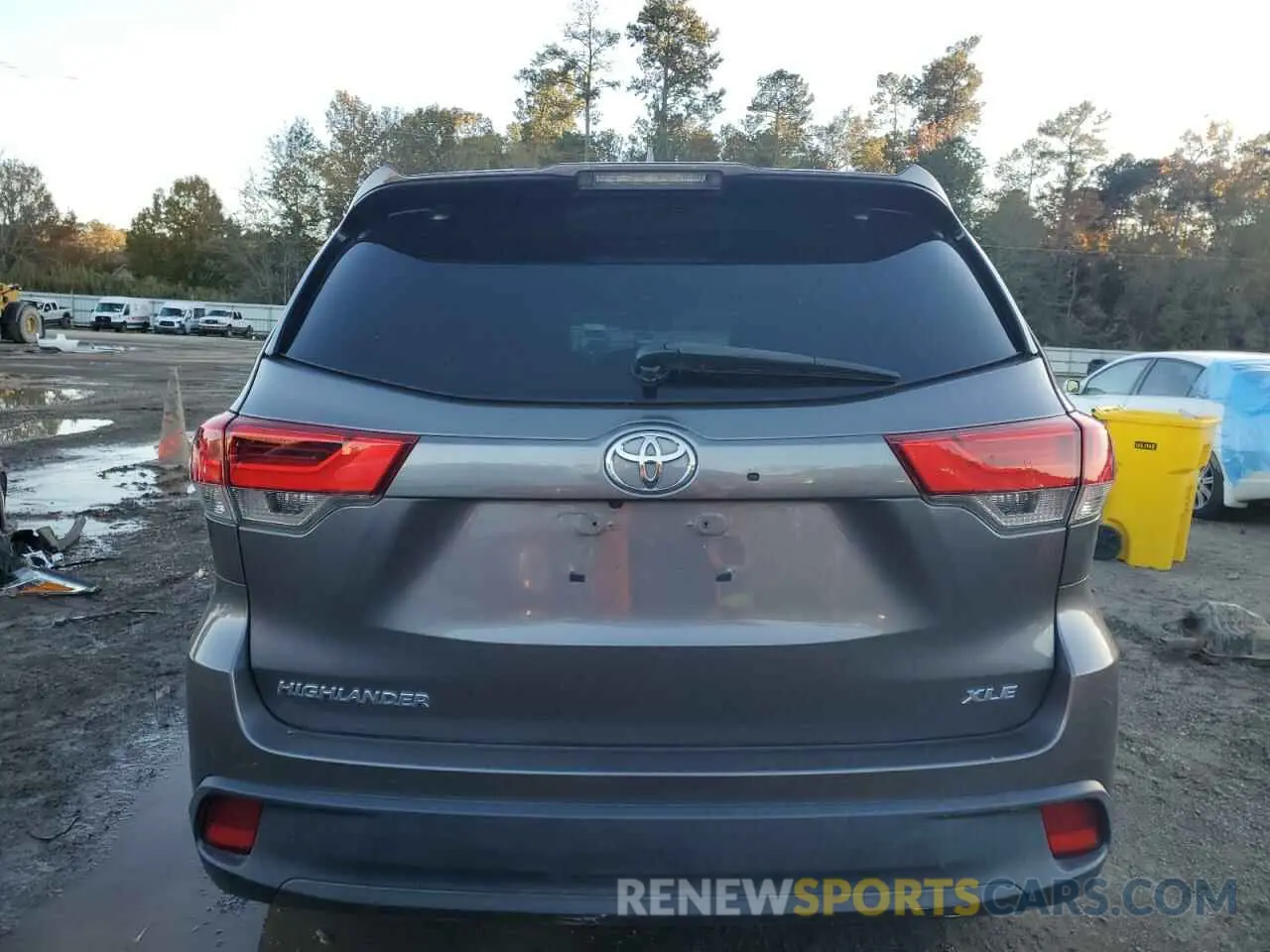 6 fotografías del automóvil dañado 5TDKZRFH5KS335660 TOYOTA HIGHLANDER 2019