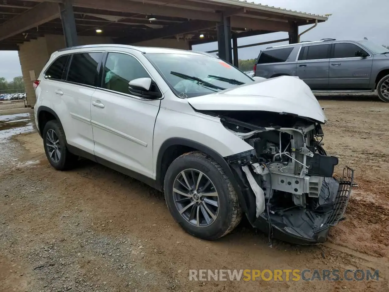 4 fotografías del automóvil dañado 5TDKZRFH5KS553176 TOYOTA HIGHLANDER 2019