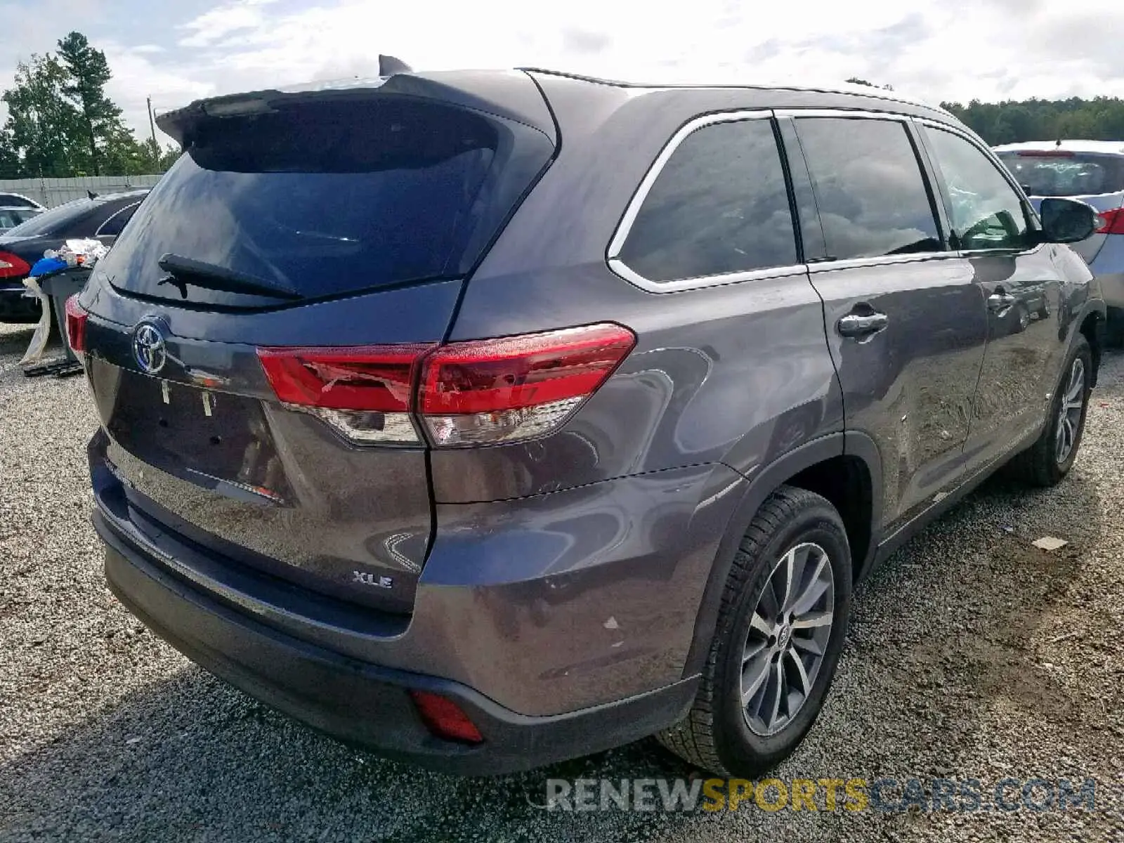 4 fotografías del automóvil dañado 5TDKZRFH5KS556269 TOYOTA HIGHLANDER 2019