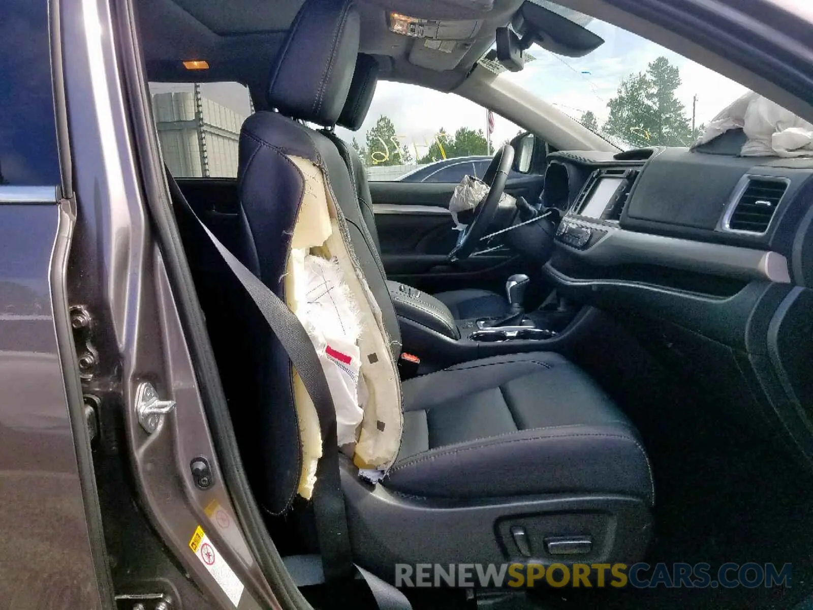 5 fotografías del automóvil dañado 5TDKZRFH5KS556269 TOYOTA HIGHLANDER 2019