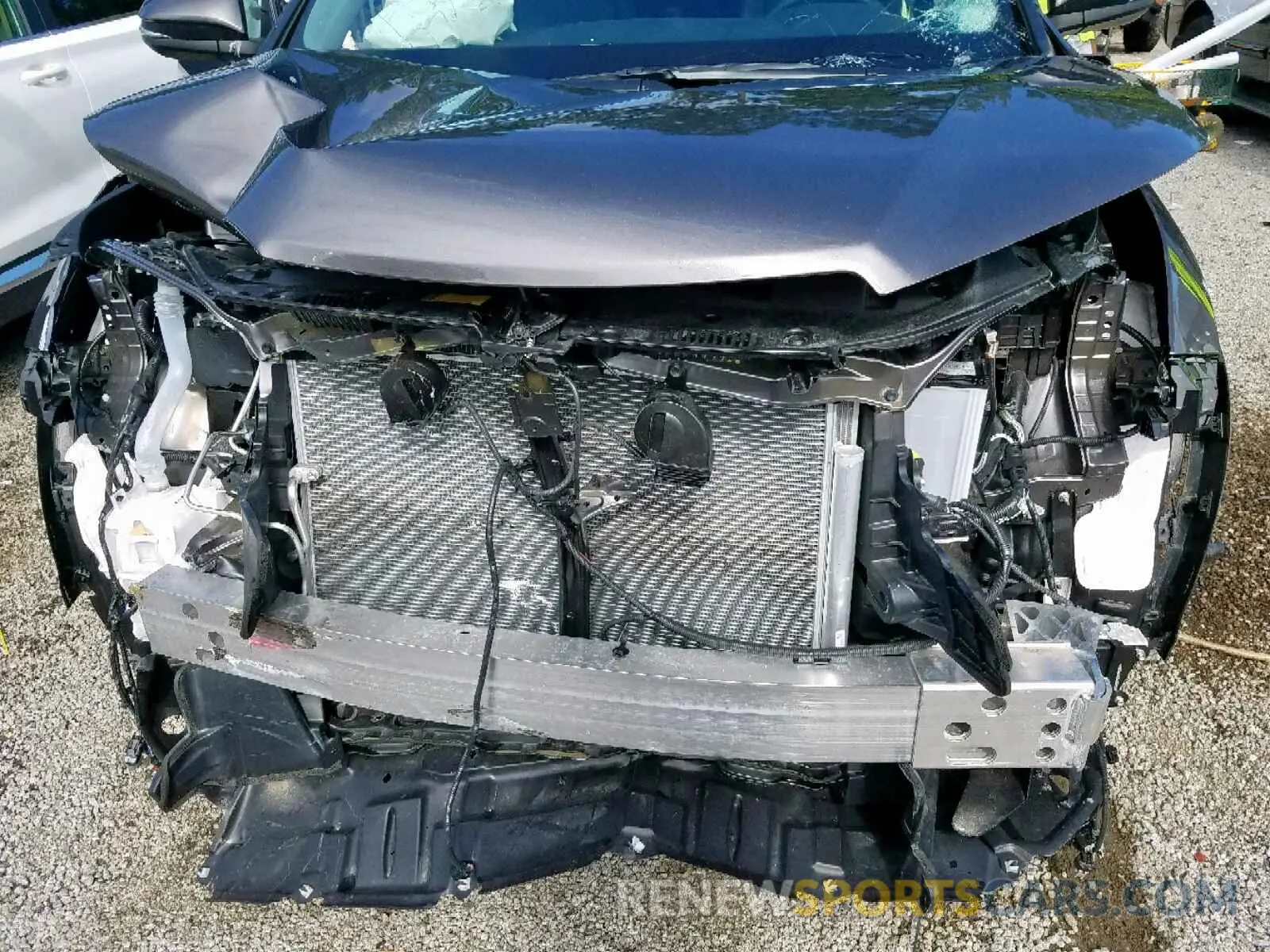 9 fotografías del automóvil dañado 5TDKZRFH5KS556269 TOYOTA HIGHLANDER 2019