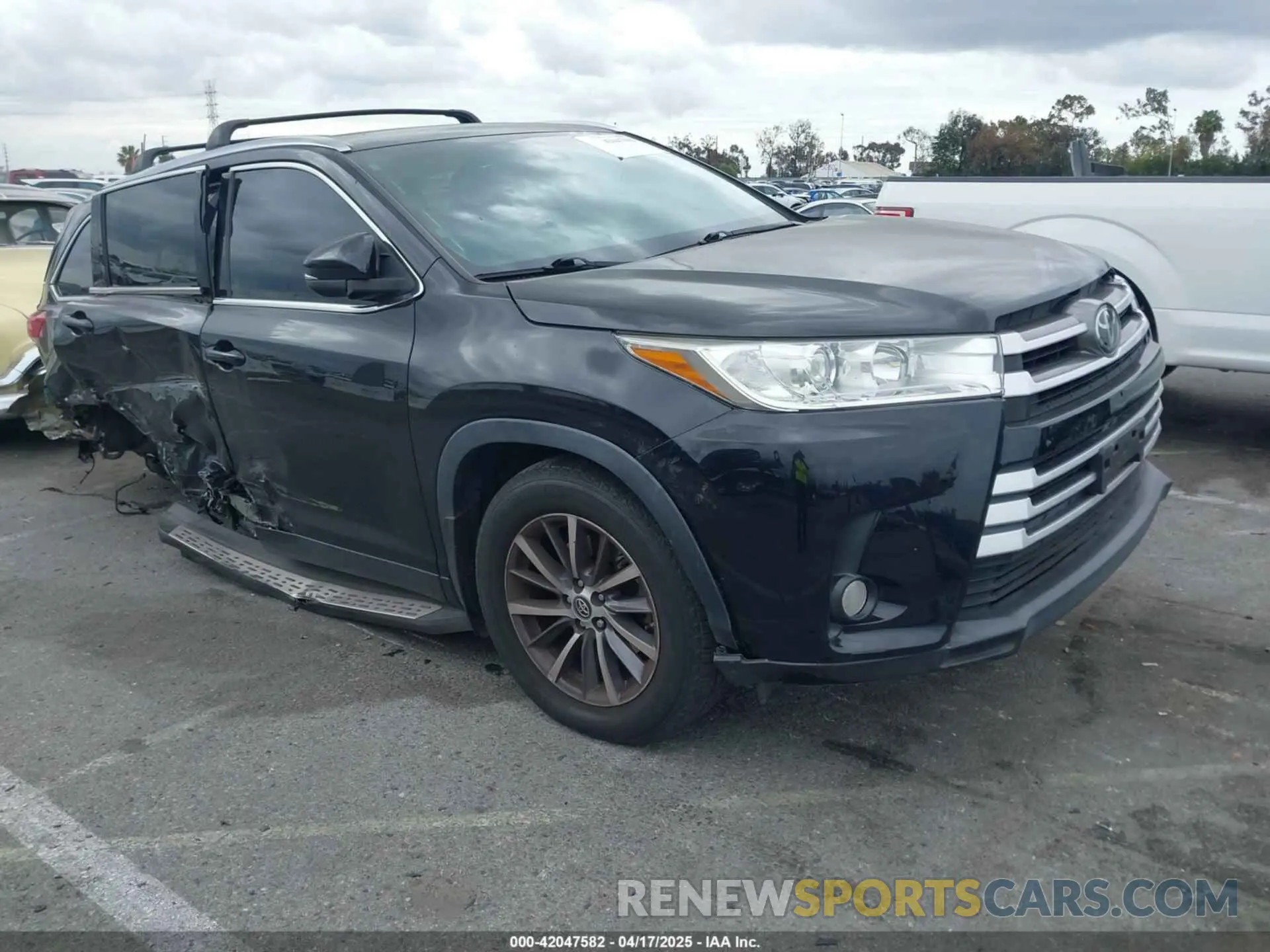 1 fotografías del automóvil dañado 5TDKZRFH5KS572312 TOYOTA HIGHLANDER 2019