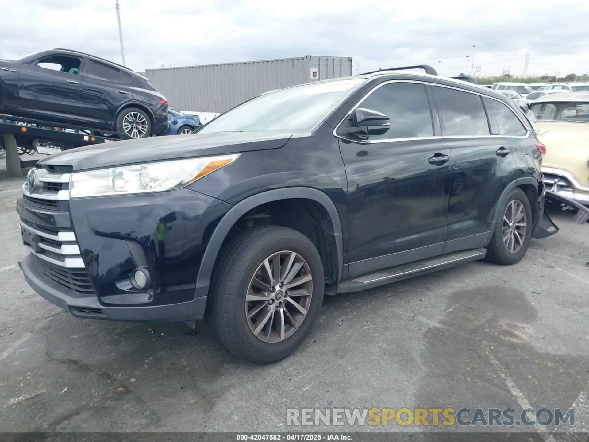 2 fotografías del automóvil dañado 5TDKZRFH5KS572312 TOYOTA HIGHLANDER 2019