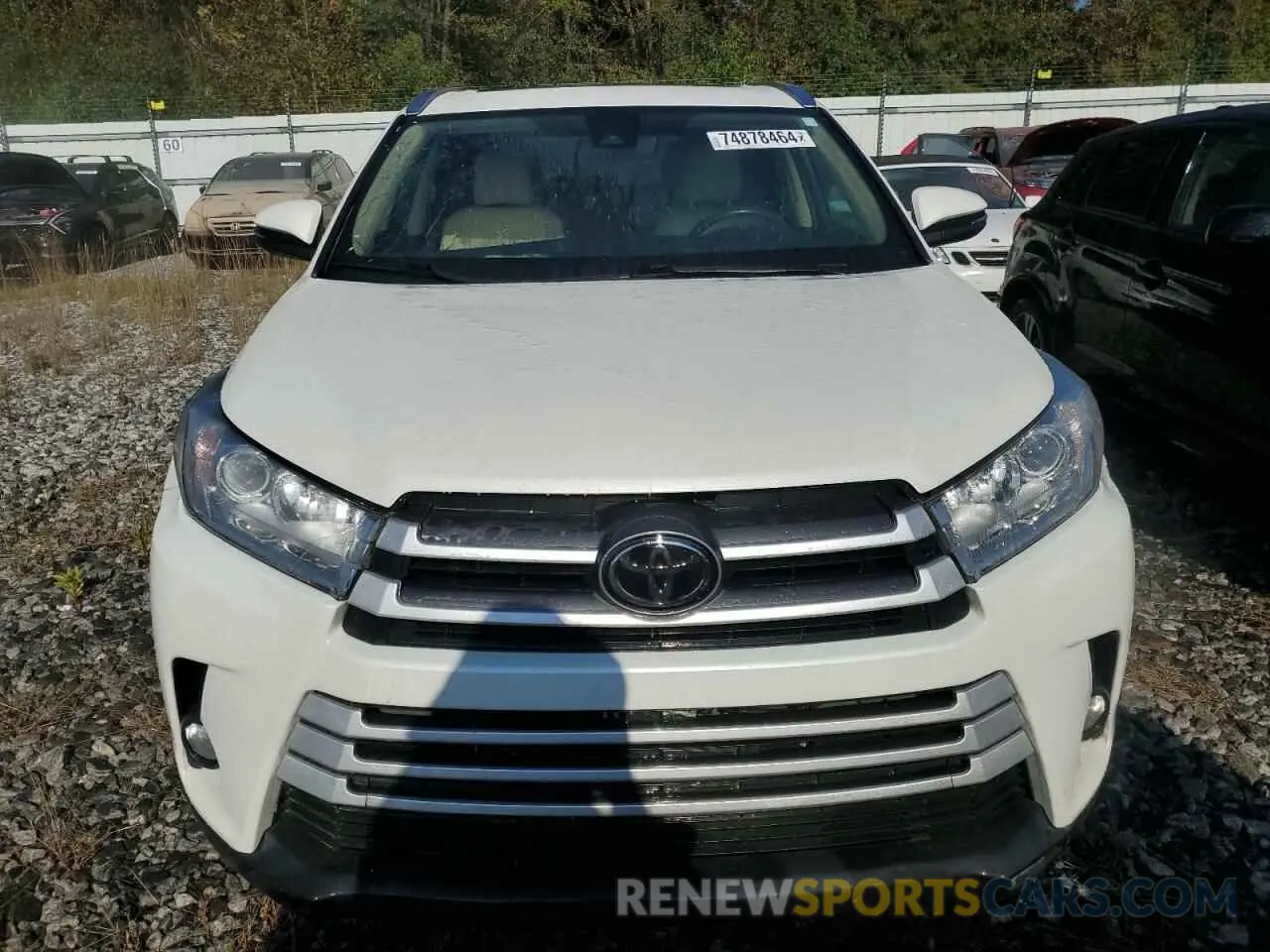 5 fotografías del automóvil dañado 5TDKZRFH5KS574951 TOYOTA HIGHLANDER 2019