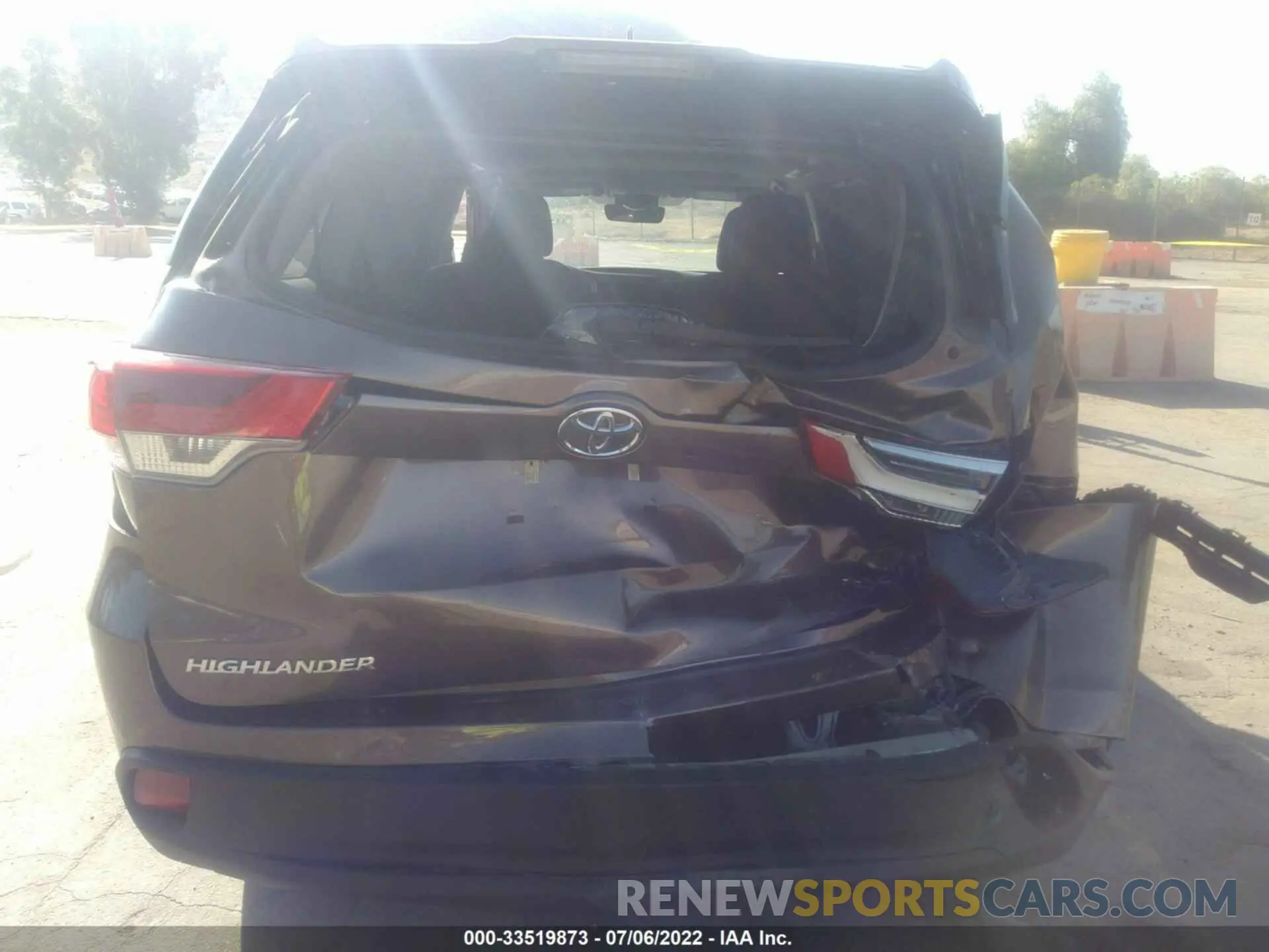 6 fotografías del automóvil dañado 5TDKZRFH6KS303056 TOYOTA HIGHLANDER 2019