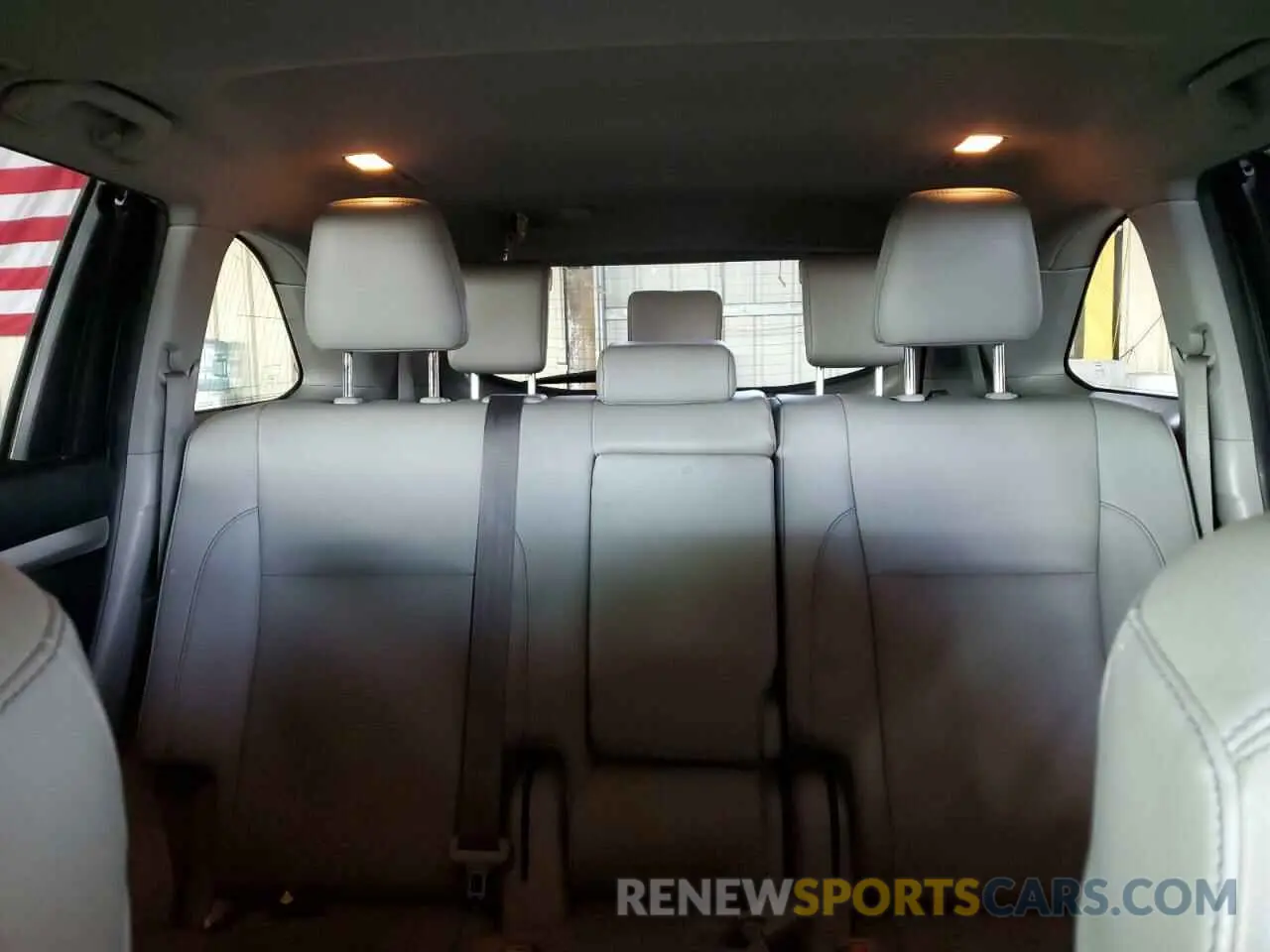 10 fotografías del automóvil dañado 5TDKZRFH7KS322697 TOYOTA HIGHLANDER 2019