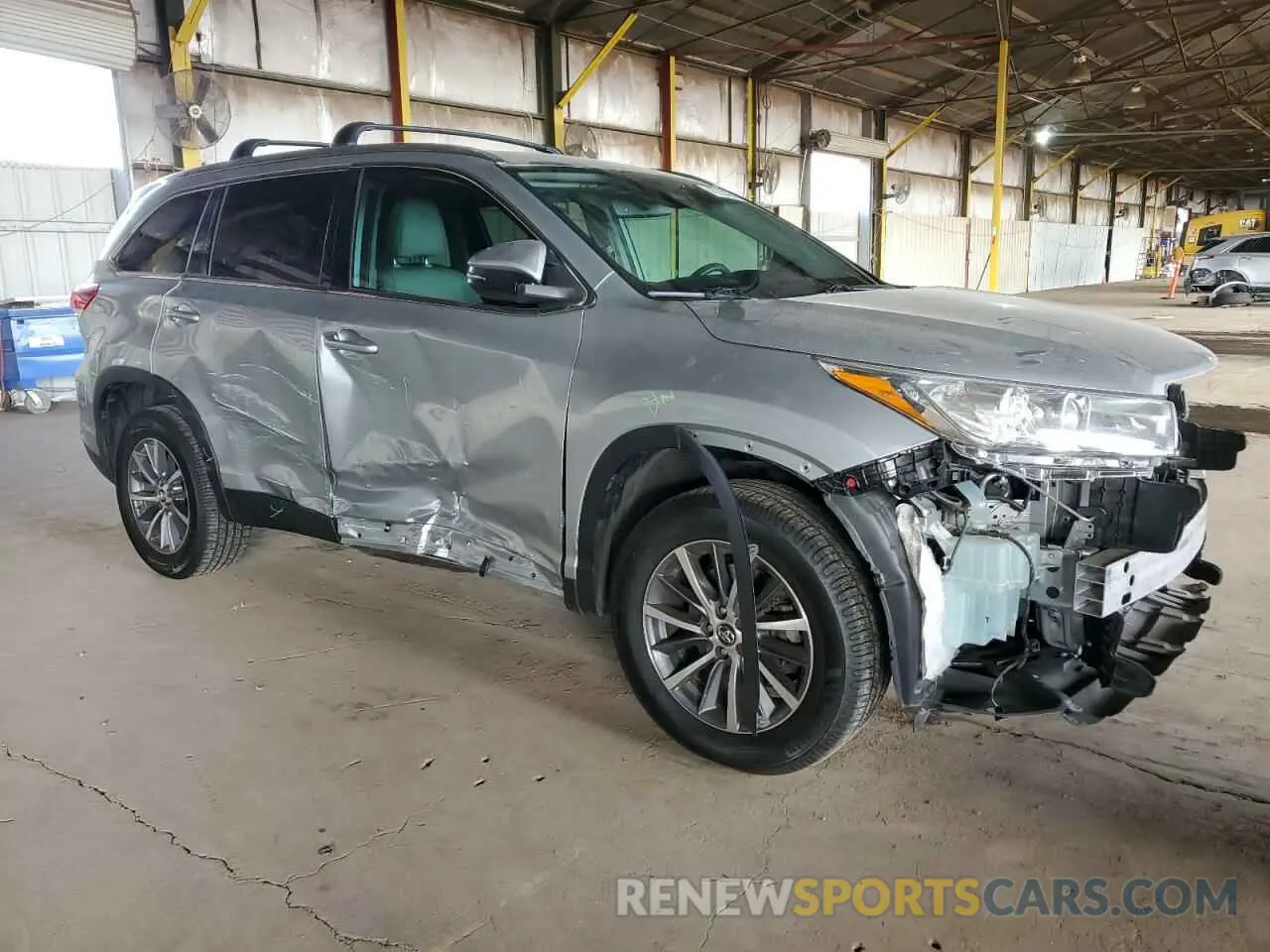 4 fotografías del automóvil dañado 5TDKZRFH7KS322697 TOYOTA HIGHLANDER 2019