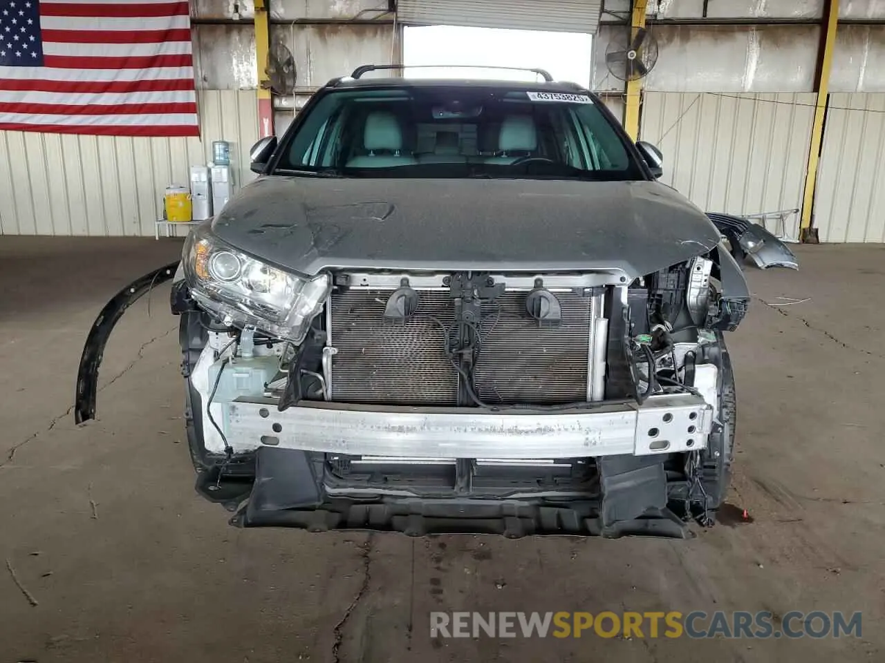 5 fotografías del automóvil dañado 5TDKZRFH7KS322697 TOYOTA HIGHLANDER 2019