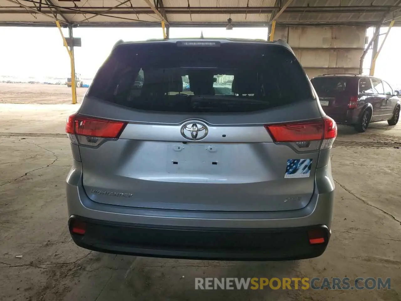 6 fotografías del automóvil dañado 5TDKZRFH7KS322697 TOYOTA HIGHLANDER 2019