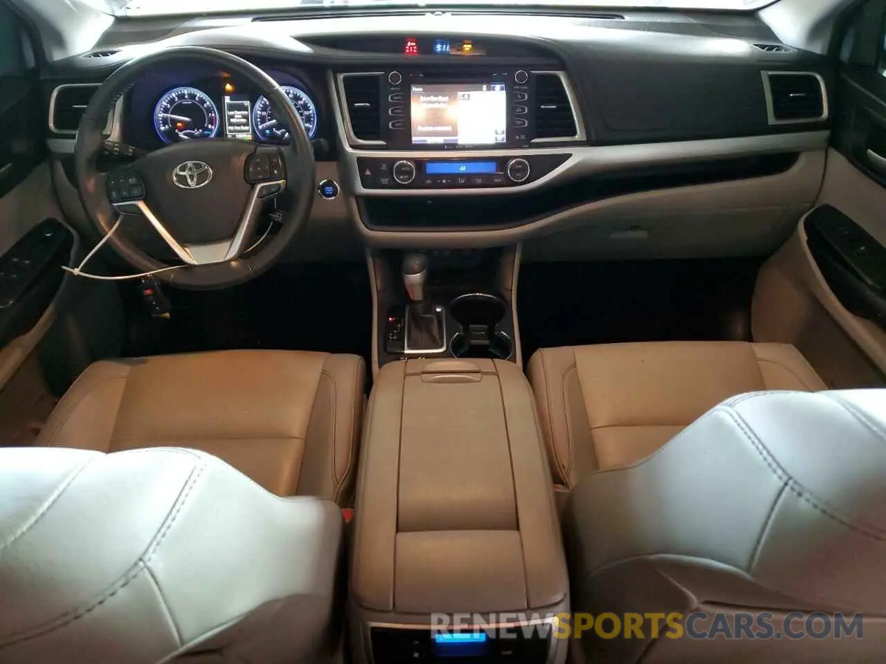 8 fotografías del automóvil dañado 5TDKZRFH7KS322697 TOYOTA HIGHLANDER 2019