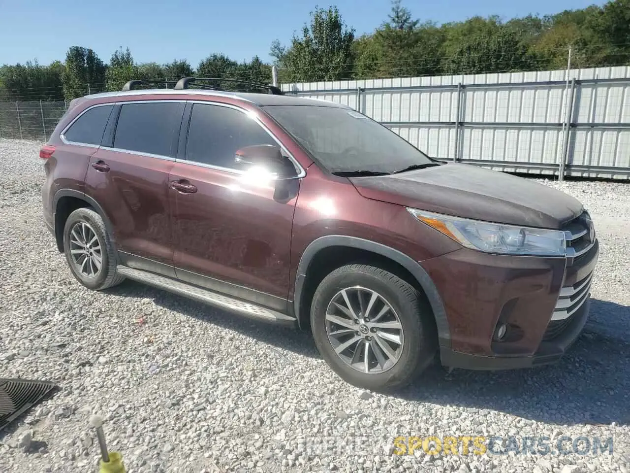 4 fotografías del automóvil dañado 5TDKZRFH7KS338348 TOYOTA HIGHLANDER 2019