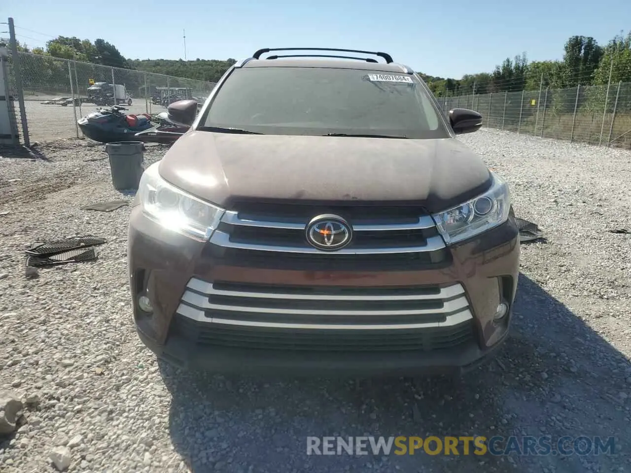 5 fotografías del automóvil dañado 5TDKZRFH7KS338348 TOYOTA HIGHLANDER 2019
