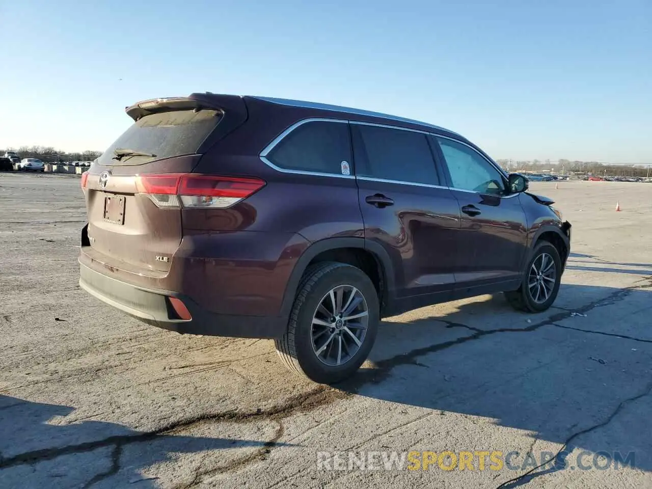 3 fotografías del automóvil dañado 5TDKZRFH7KS361631 TOYOTA HIGHLANDER 2019