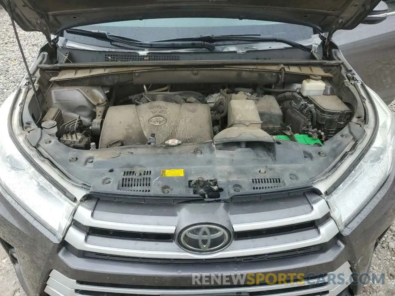 12 fotografías del automóvil dañado 5TDKZRFH7KS551378 TOYOTA HIGHLANDER 2019
