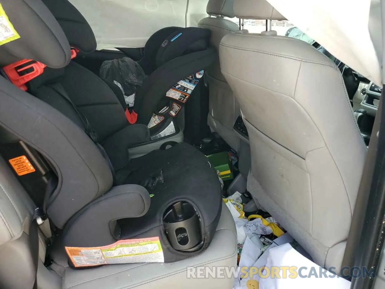 11 fotografías del automóvil dañado 5TDKZRFH7KS559853 TOYOTA HIGHLANDER 2019
