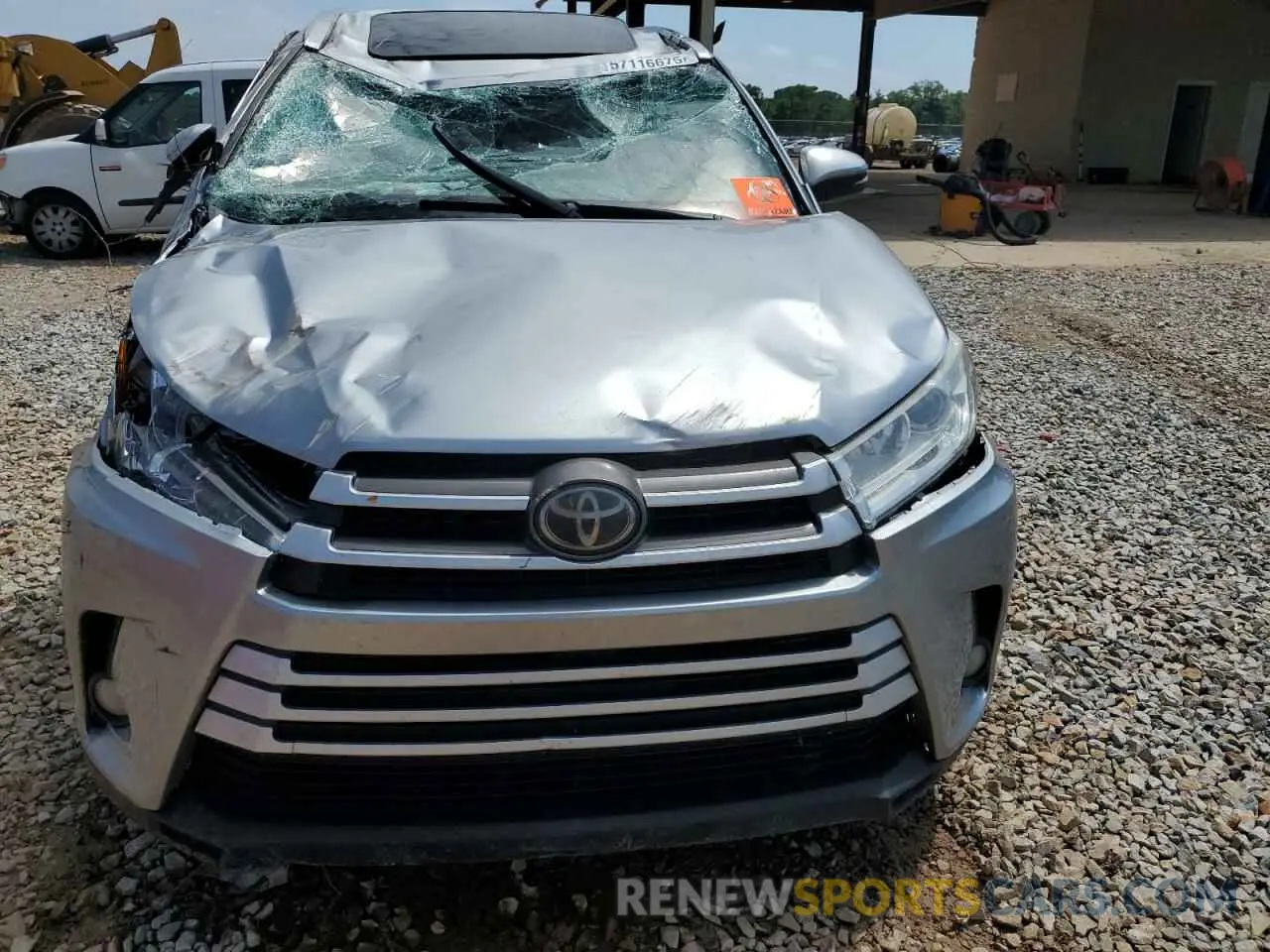 5 fotografías del automóvil dañado 5TDKZRFH7KS559853 TOYOTA HIGHLANDER 2019
