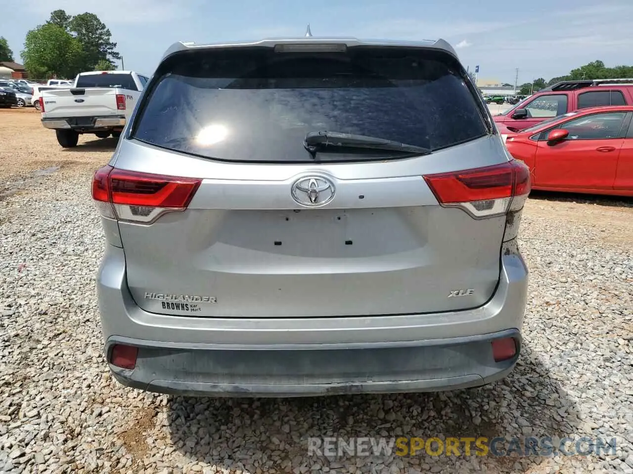 6 fotografías del automóvil dañado 5TDKZRFH7KS559853 TOYOTA HIGHLANDER 2019
