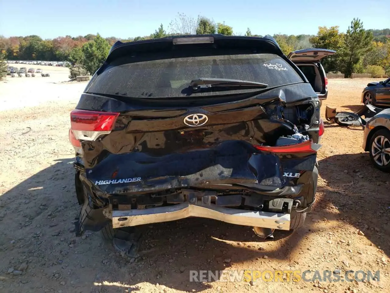 6 fotografías del automóvil dañado 5TDKZRFH7KS568830 TOYOTA HIGHLANDER 2019