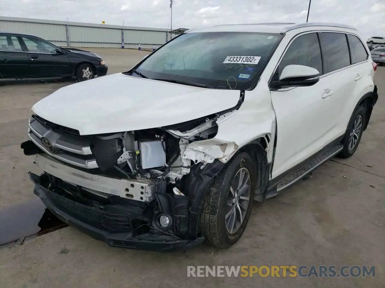 2 fotografías del automóvil dañado 5TDKZRFH8KS305343 TOYOTA HIGHLANDER 2019