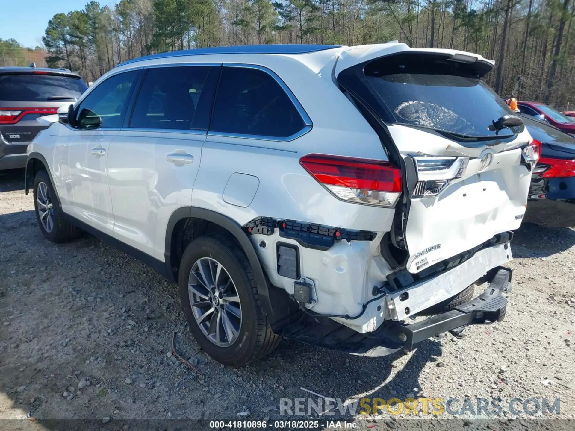 3 fotografías del automóvil dañado 5TDKZRFH8KS309666 TOYOTA HIGHLANDER 2019