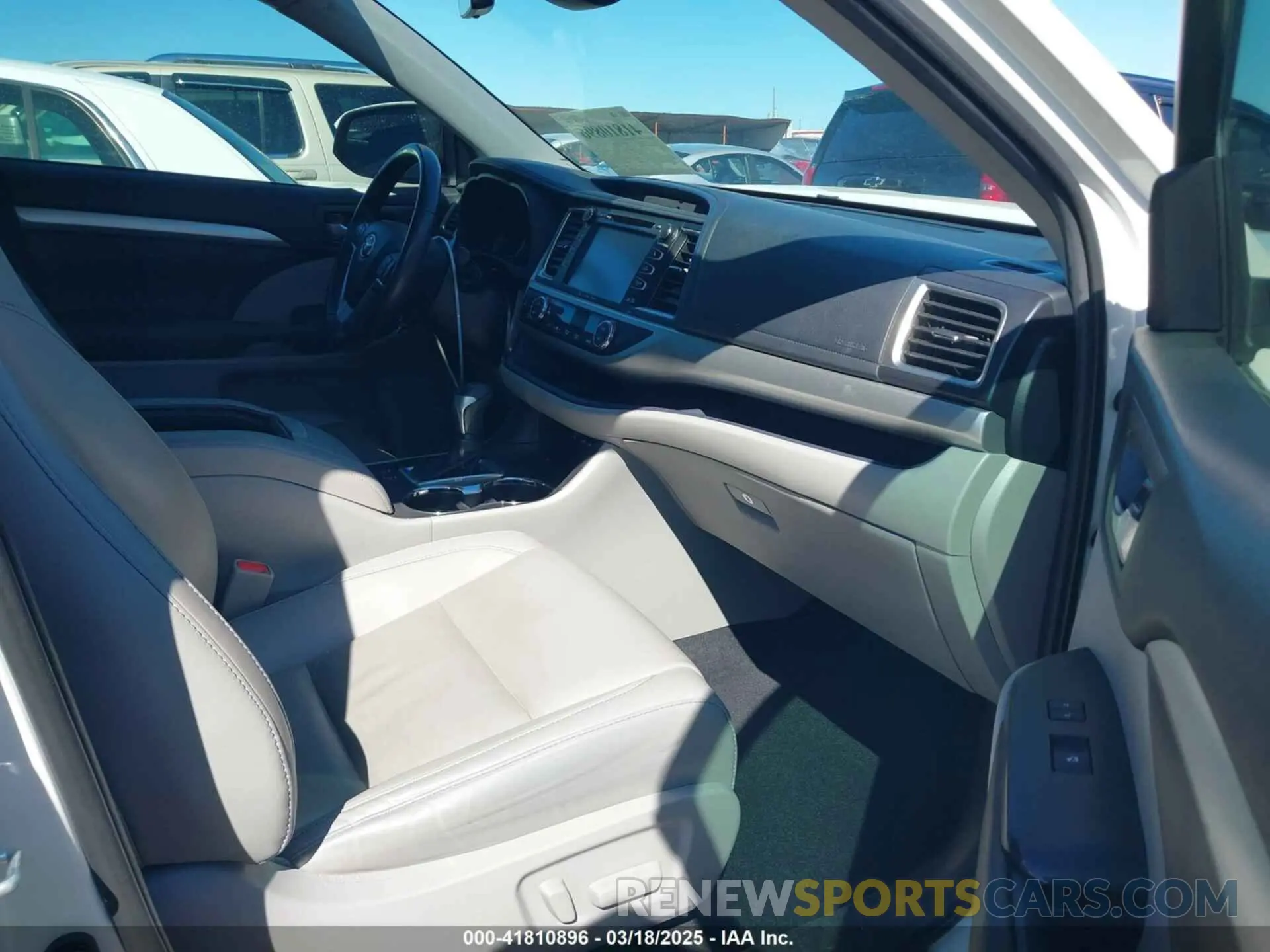 5 fotografías del automóvil dañado 5TDKZRFH8KS309666 TOYOTA HIGHLANDER 2019