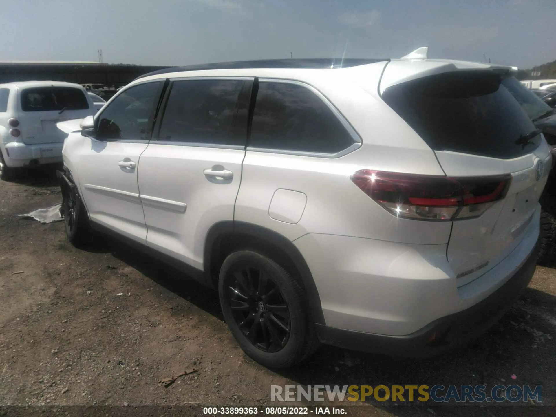 3 fotografías del automóvil dañado 5TDKZRFH8KS348936 TOYOTA HIGHLANDER 2019