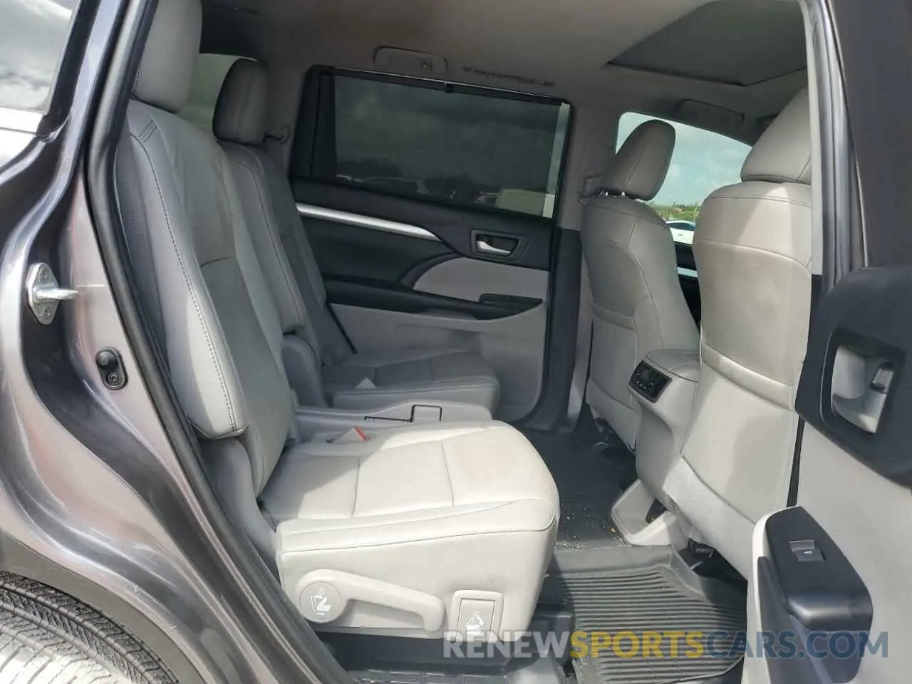 11 fotografías del automóvil dañado 5TDKZRFH8KS550983 TOYOTA HIGHLANDER 2019