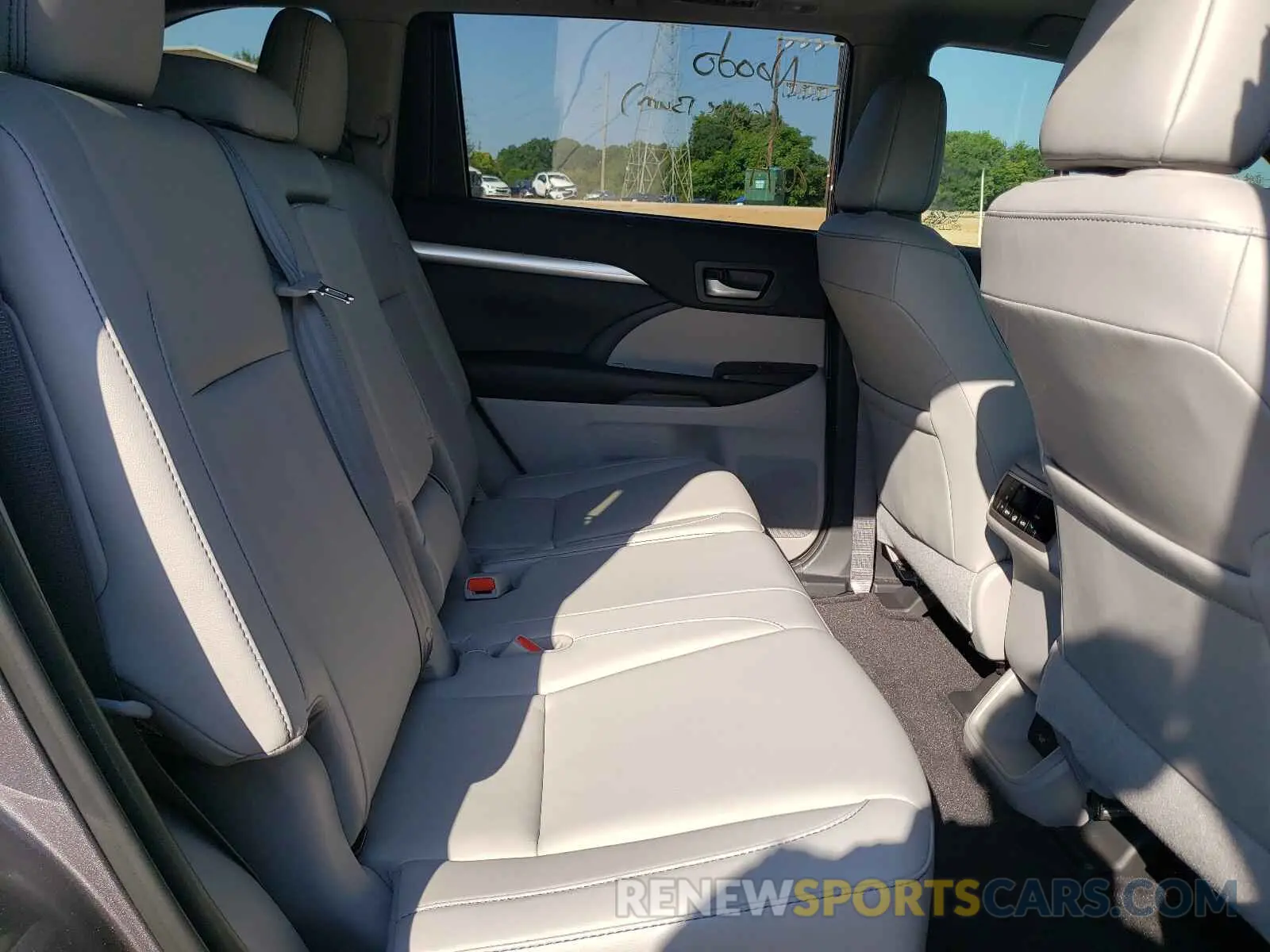 6 fotografías del automóvil dañado 5TDKZRFH8KS570490 TOYOTA HIGHLANDER 2019