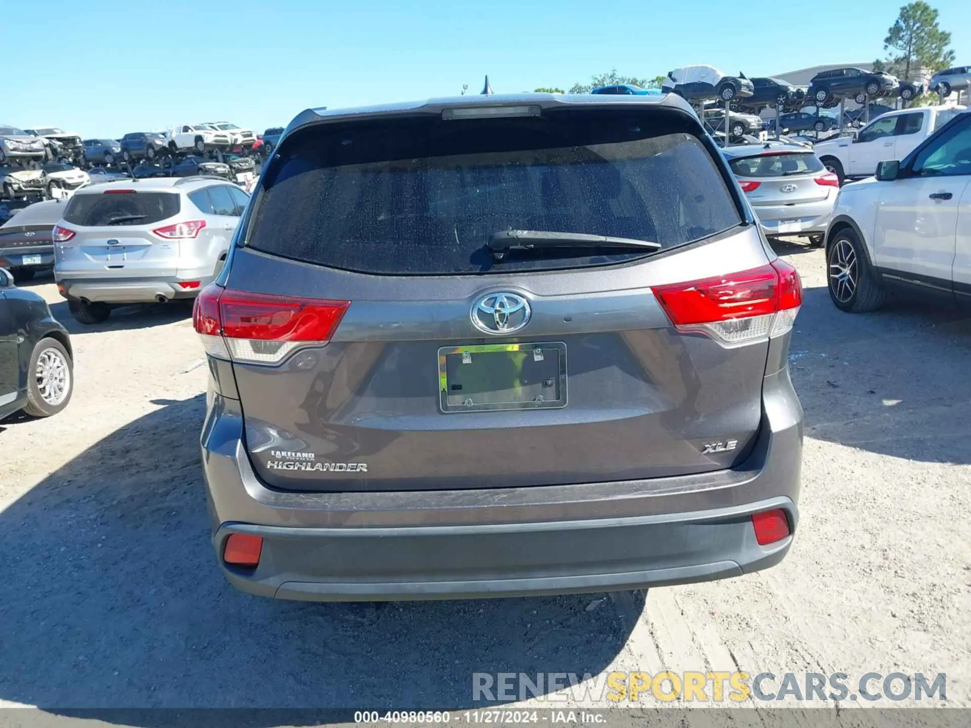15 fotografías del automóvil dañado 5TDKZRFH8KS574460 TOYOTA HIGHLANDER 2019