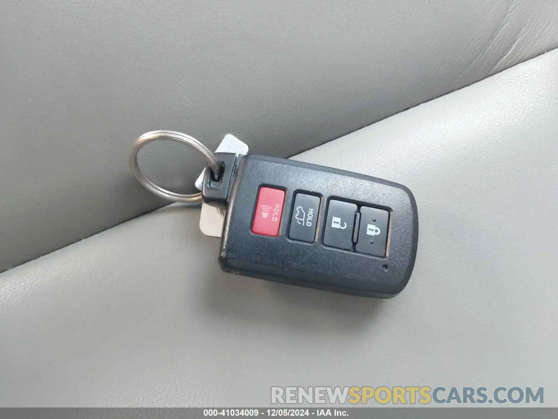 11 fotografías del automóvil dañado 5TDKZRFH9KS318845 TOYOTA HIGHLANDER 2019