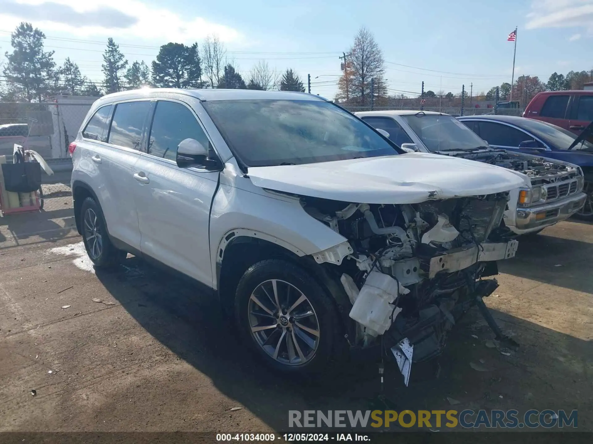 13 fotografías del automóvil dañado 5TDKZRFH9KS318845 TOYOTA HIGHLANDER 2019
