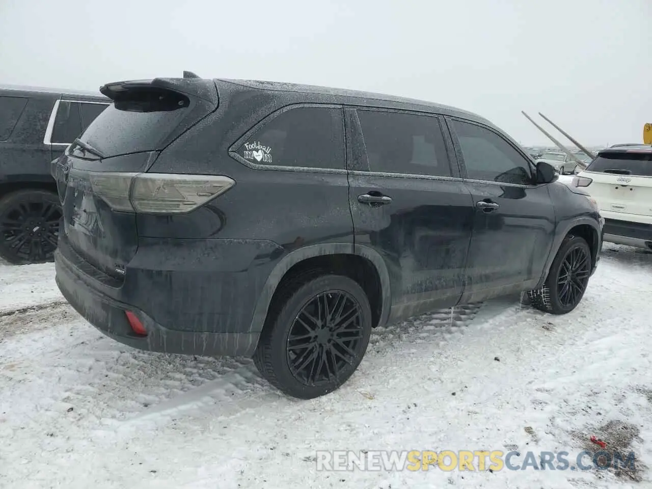 3 fotografías del automóvil dañado 5TDKZRFH9KS560034 TOYOTA HIGHLANDER 2019
