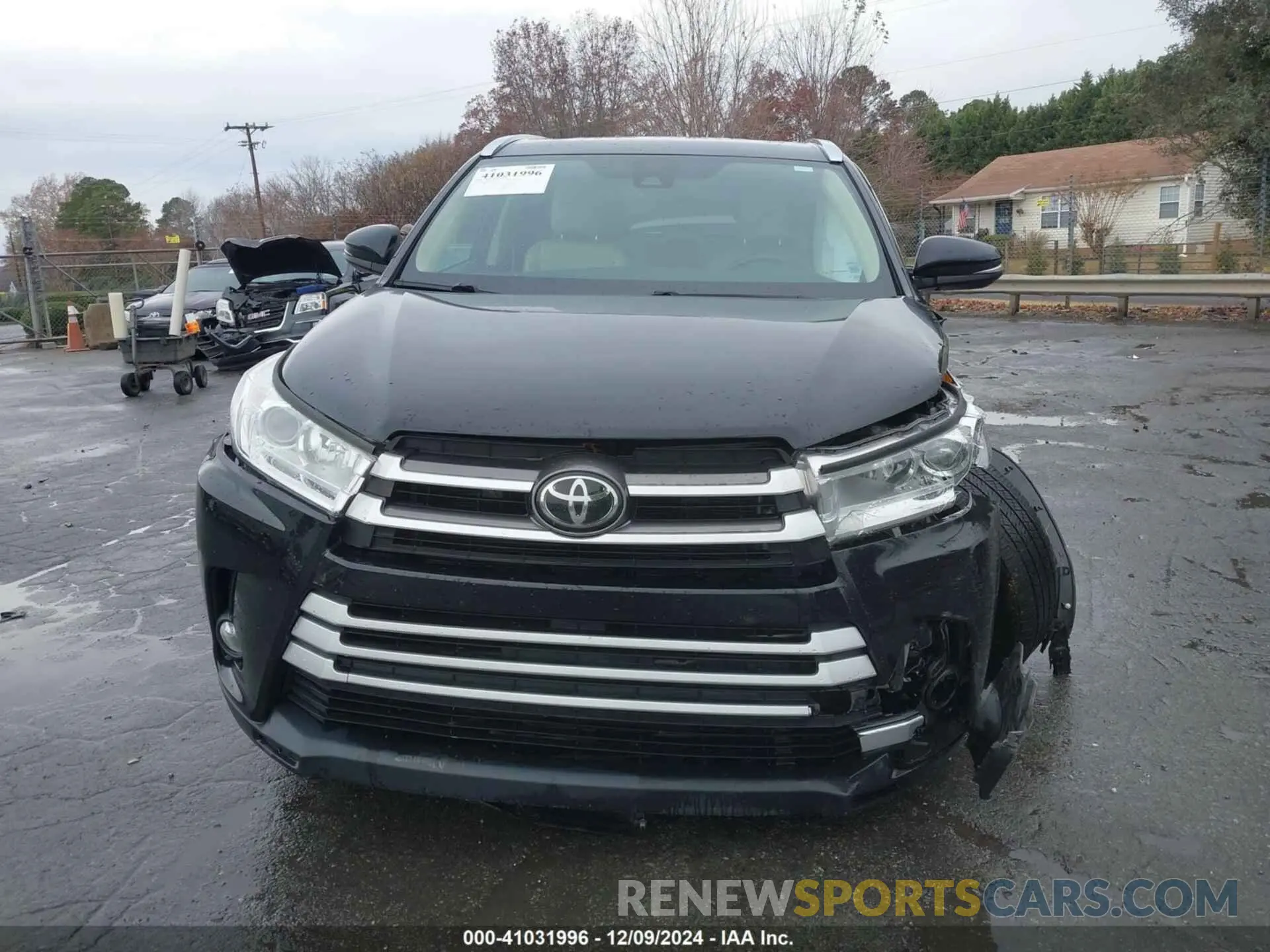 12 fotografías del automóvil dañado 5TDKZRFH9KS566223 TOYOTA HIGHLANDER 2019