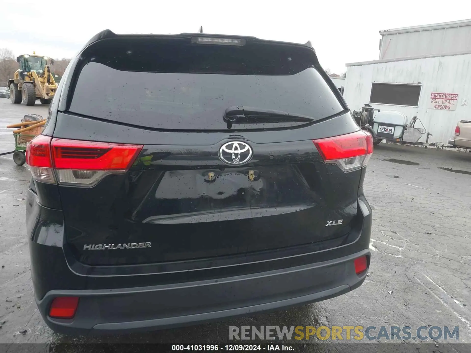 16 fotografías del automóvil dañado 5TDKZRFH9KS566223 TOYOTA HIGHLANDER 2019