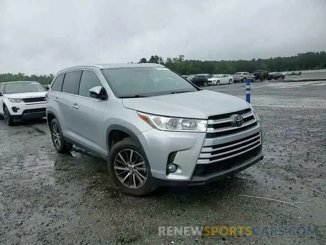 14 fotografías del automóvil dañado 5TDKZRFHXKS552573 TOYOTA HIGHLANDER 2019