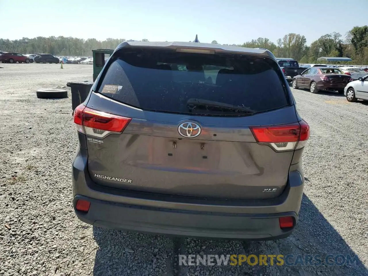 6 fotografías del automóvil dañado 5TDKZRFHXKS555523 TOYOTA HIGHLANDER 2019