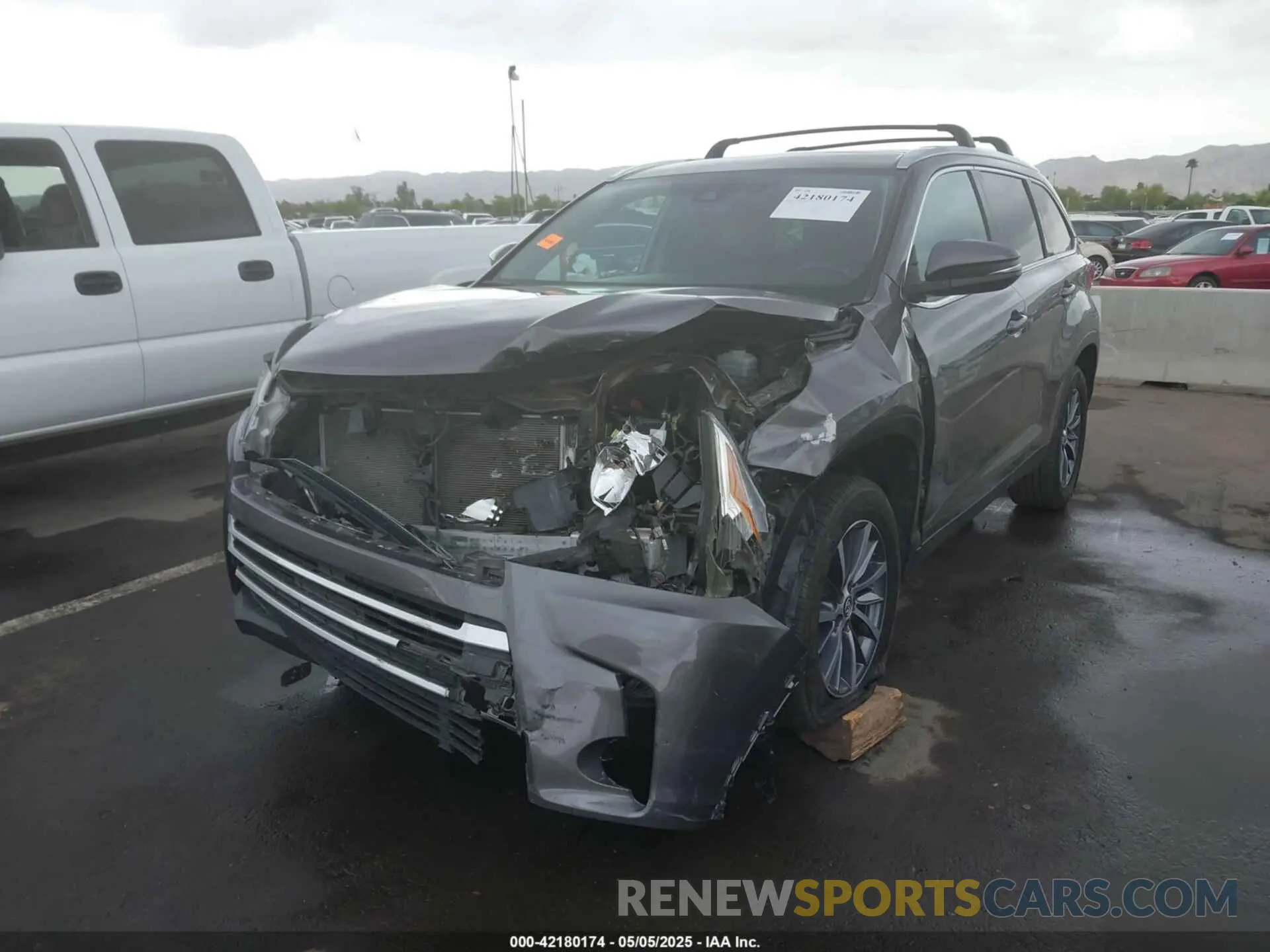 6 fotografías del automóvil dañado 5TDKZRFHXKS567882 TOYOTA HIGHLANDER 2019