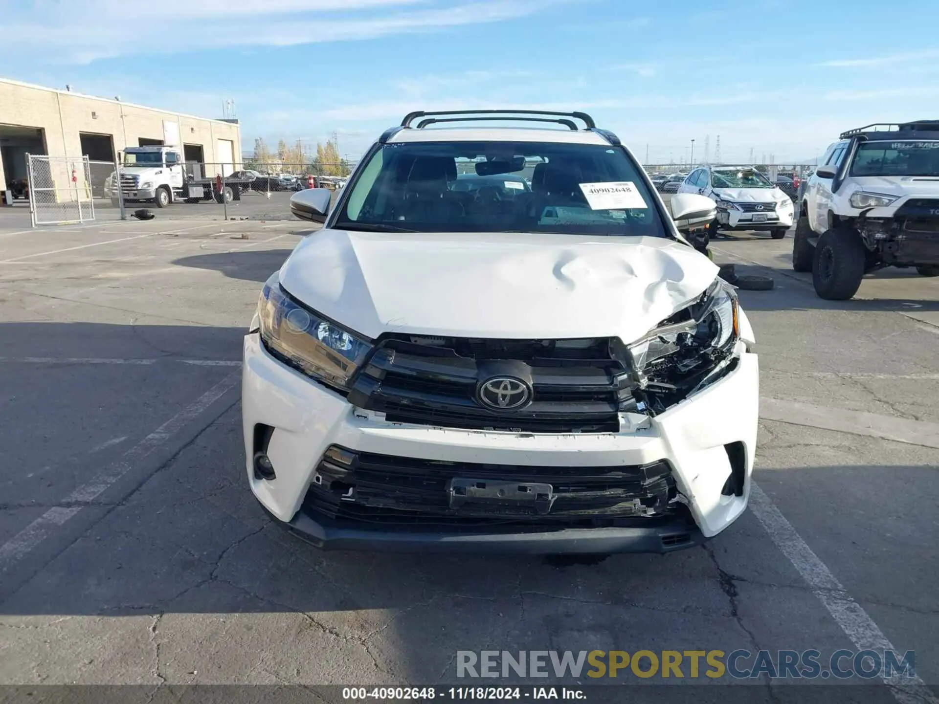 13 fotografías del automóvil dañado 5TDKZRFHXKS569373 TOYOTA HIGHLANDER 2019