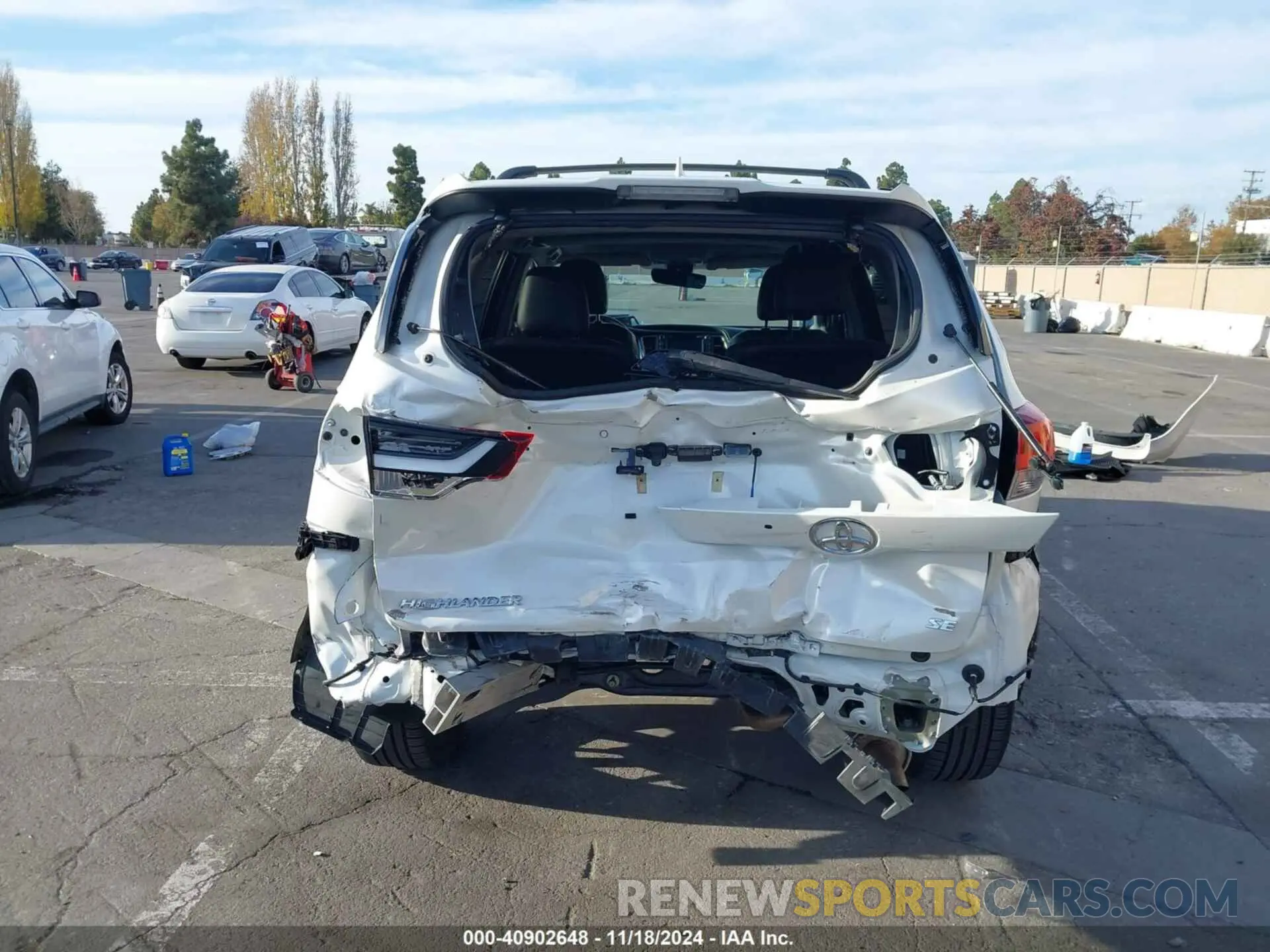 17 fotografías del automóvil dañado 5TDKZRFHXKS569373 TOYOTA HIGHLANDER 2019