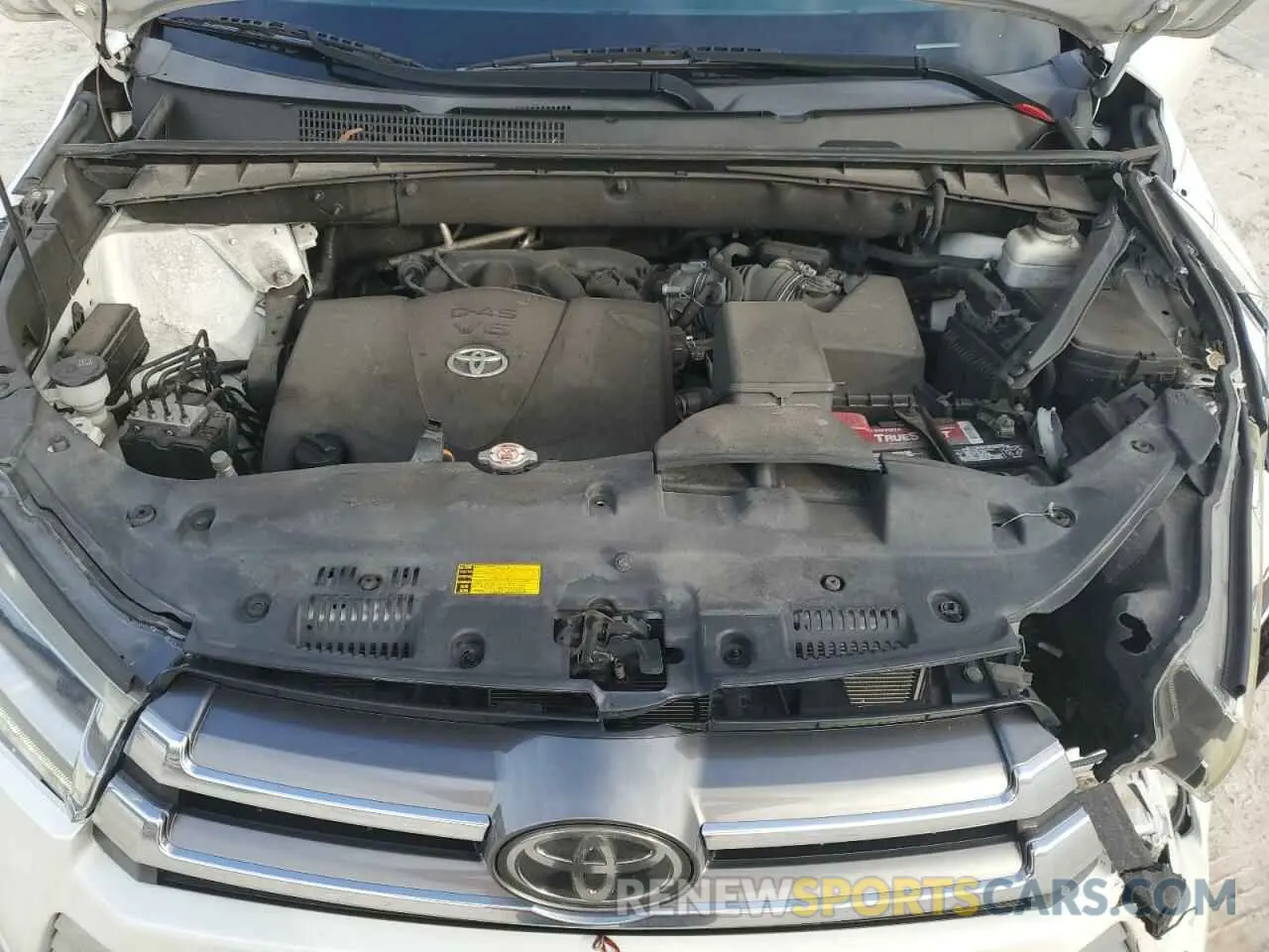 12 fotografías del automóvil dañado 5TDYZRFH0KS313141 TOYOTA HIGHLANDER 2019