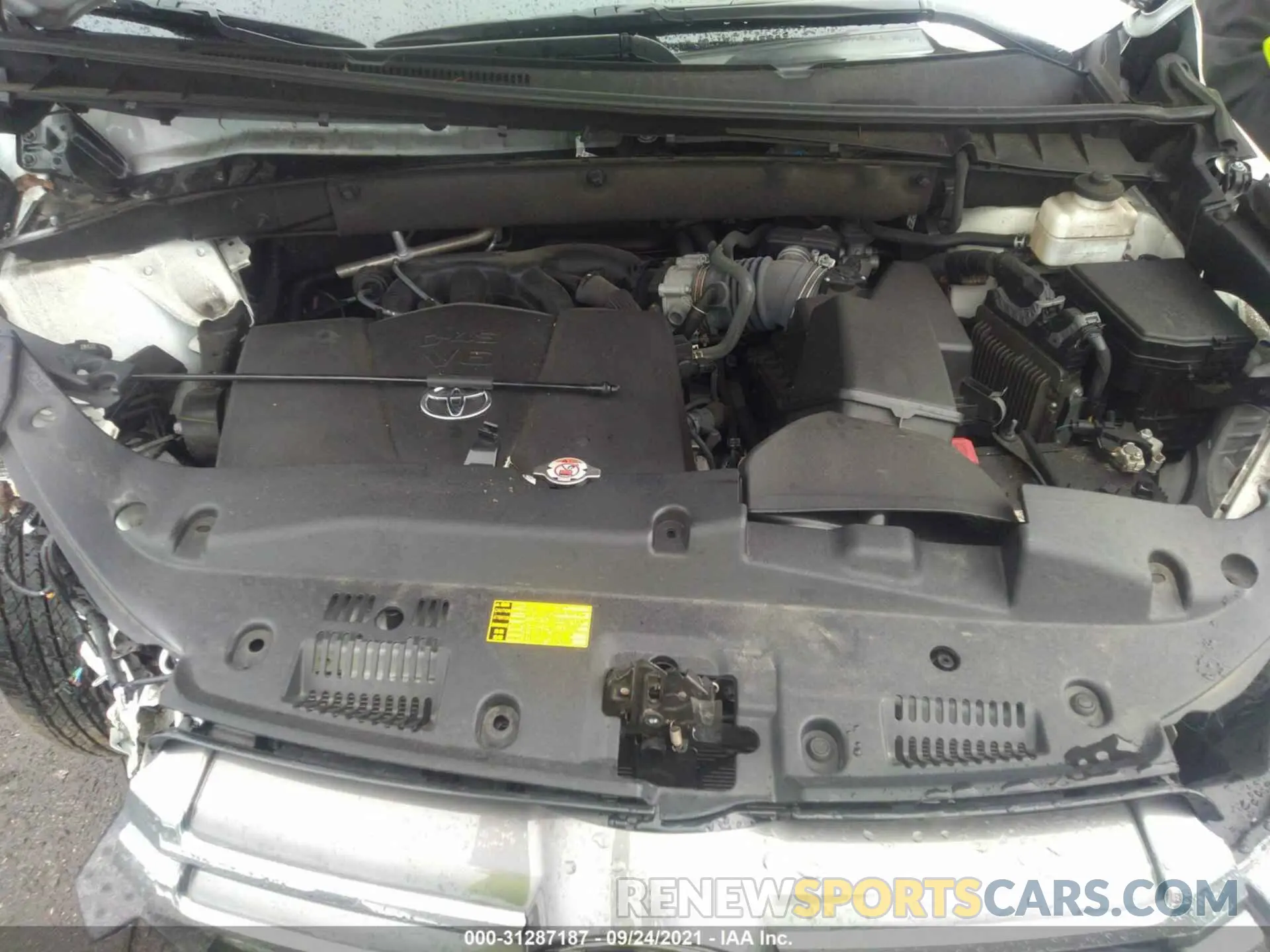 10 fotografías del automóvil dañado 5TDYZRFH0KS331820 TOYOTA HIGHLANDER 2019