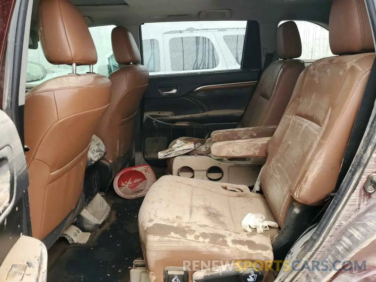 11 fotografías del automóvil dañado 5TDYZRFH0KS339304 TOYOTA HIGHLANDER 2019