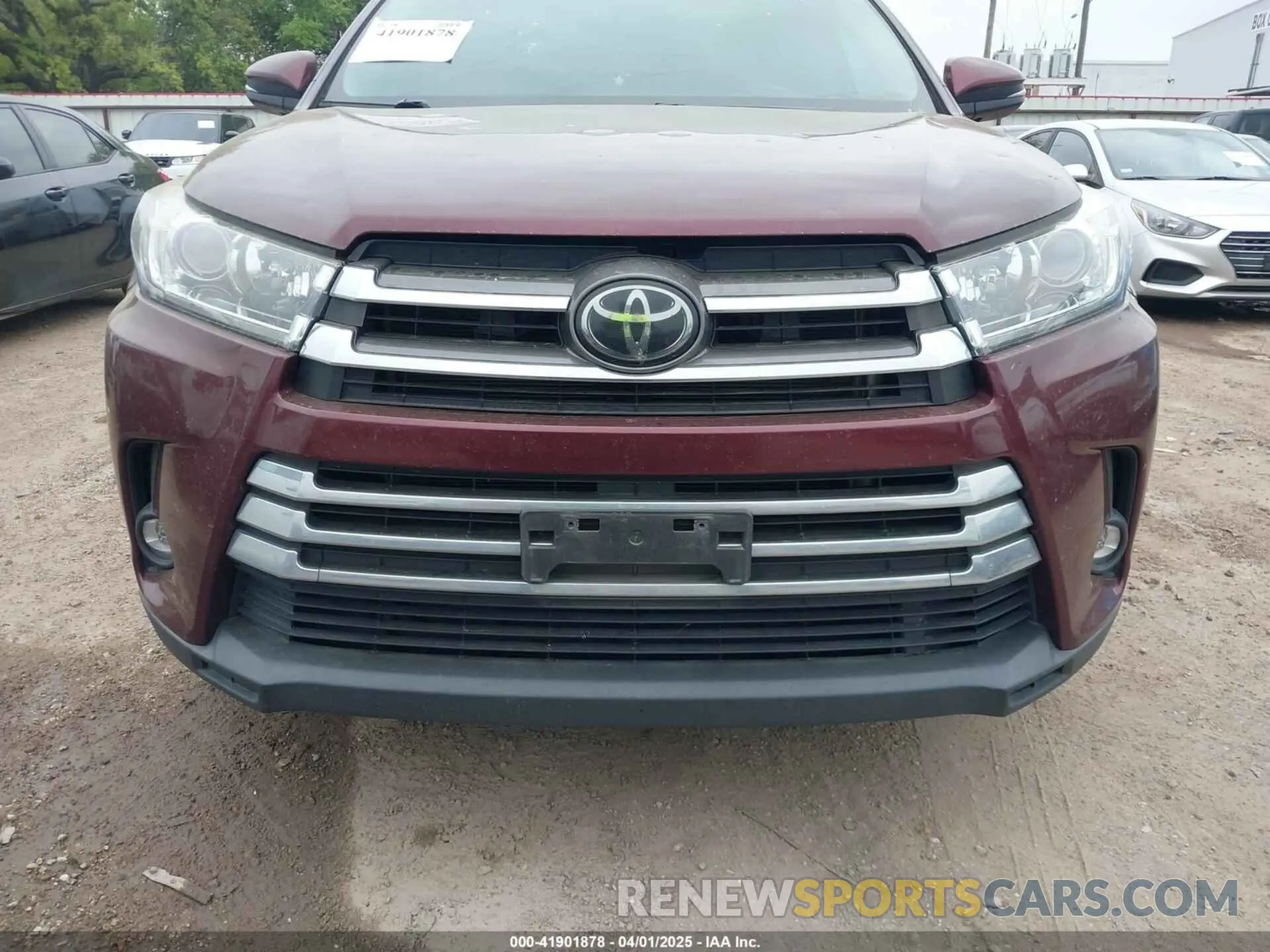 12 fotografías del automóvil dañado 5TDYZRFH1KS299928 TOYOTA HIGHLANDER 2019