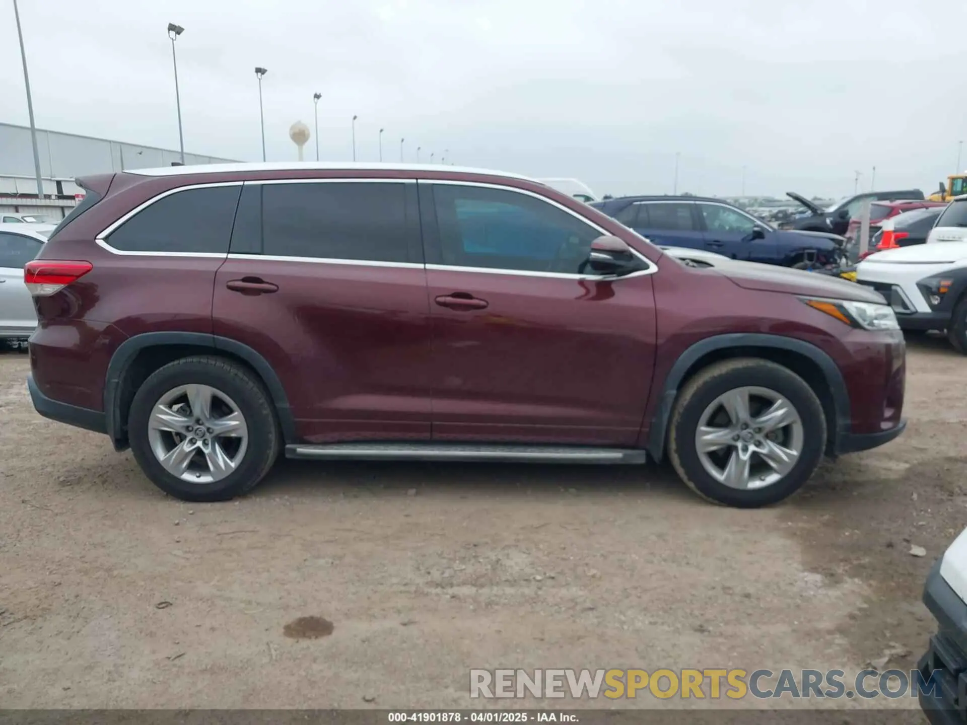 13 fotografías del automóvil dañado 5TDYZRFH1KS299928 TOYOTA HIGHLANDER 2019