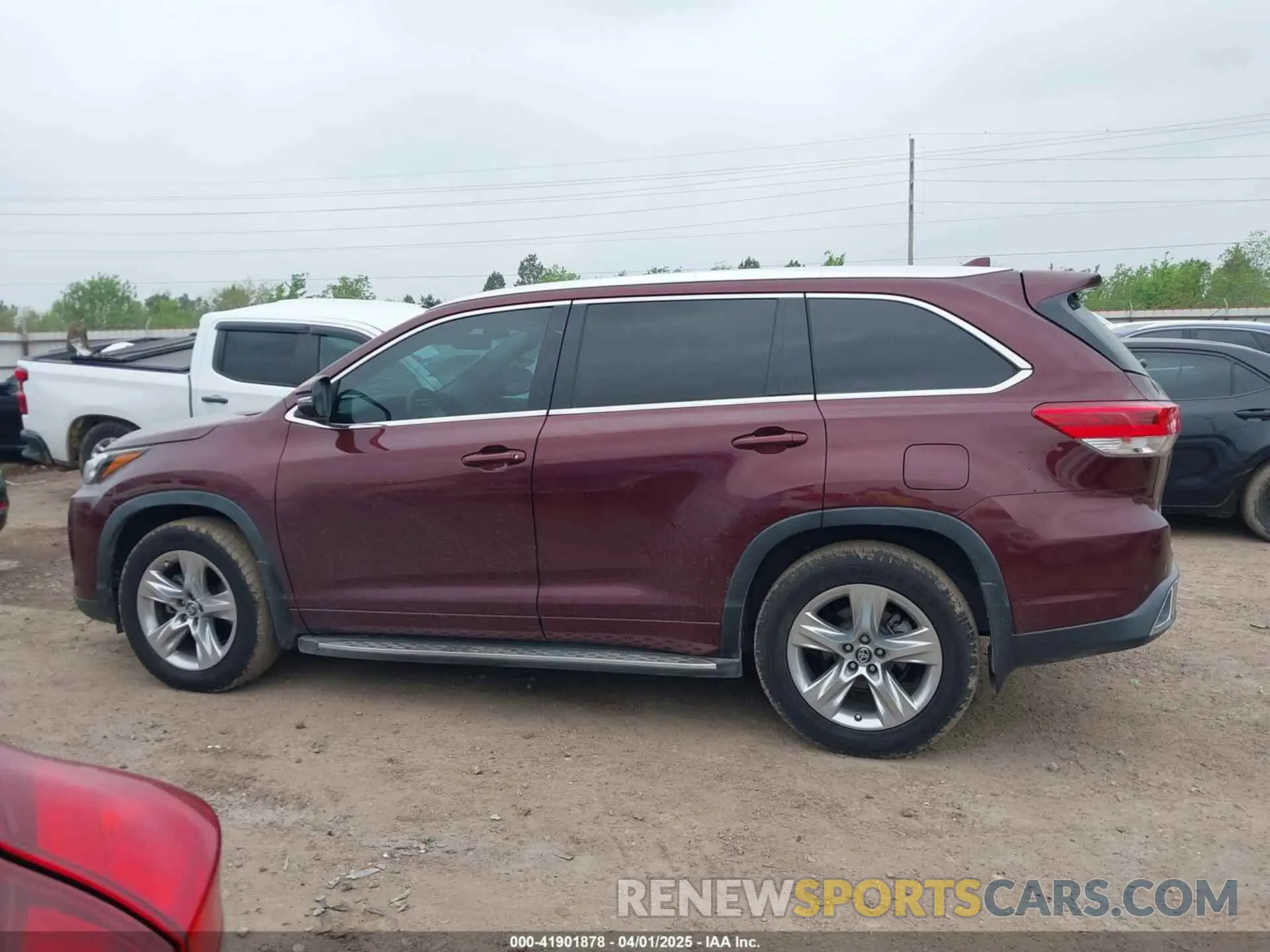 14 fotografías del automóvil dañado 5TDYZRFH1KS299928 TOYOTA HIGHLANDER 2019